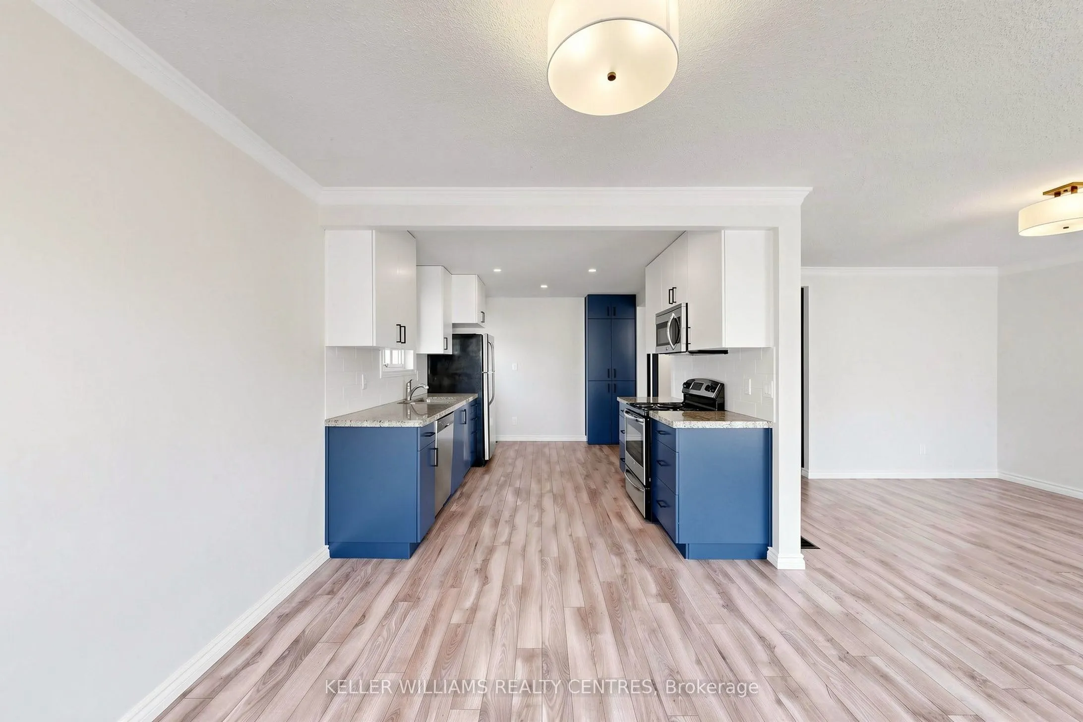 807 Greenfield Crescent #Upper