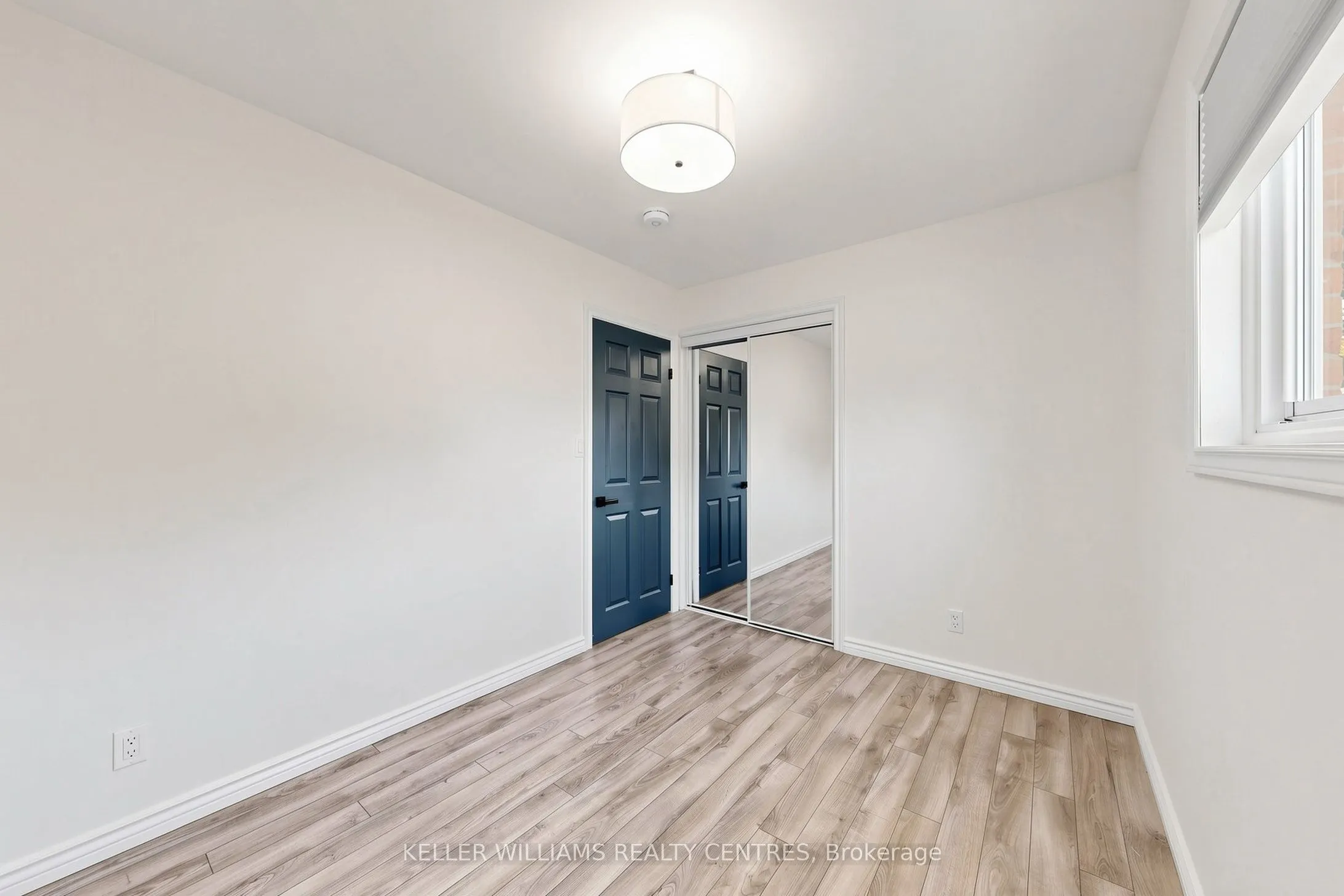 807 Greenfield Crescent #Upper