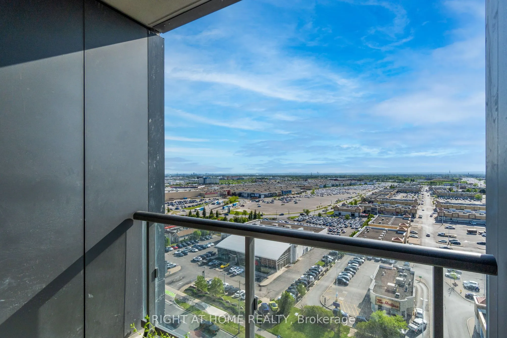 10 Abeja Street #1321