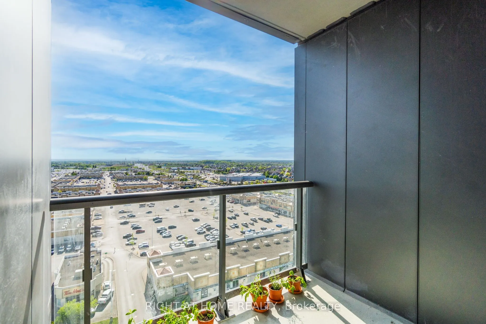 10 Abeja Street #1321