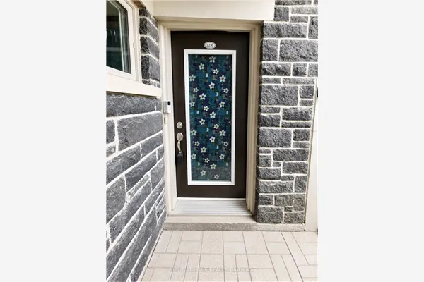10 Westmeath Lane