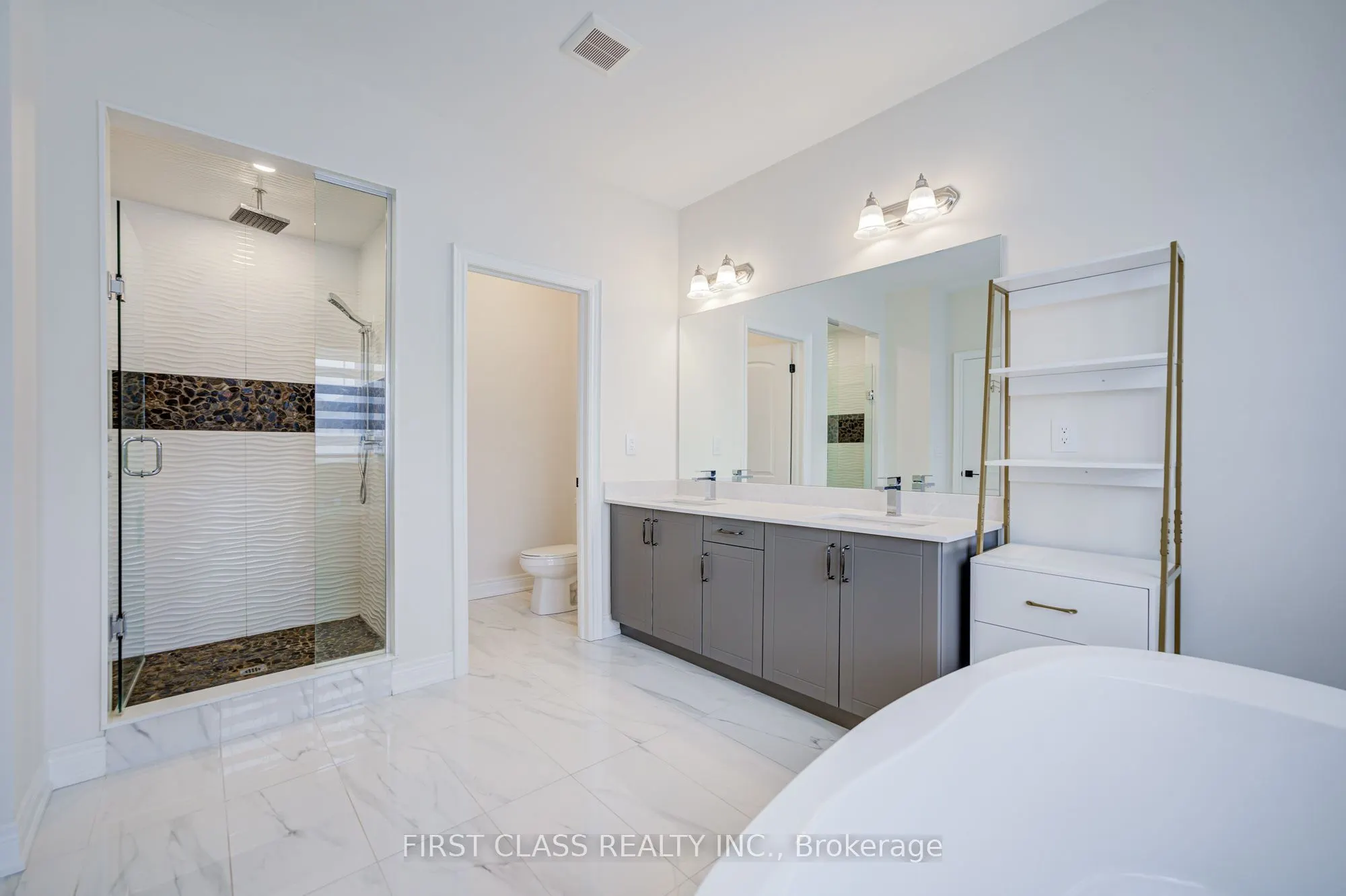376 Seaview Heights