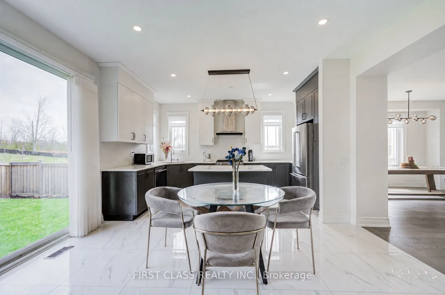 376 Seaview Heights