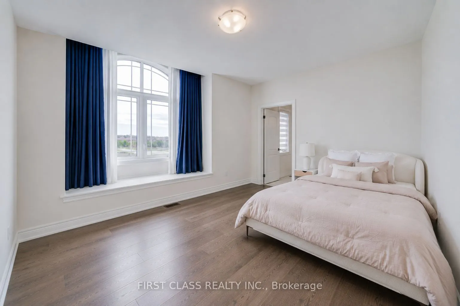 376 Seaview Heights