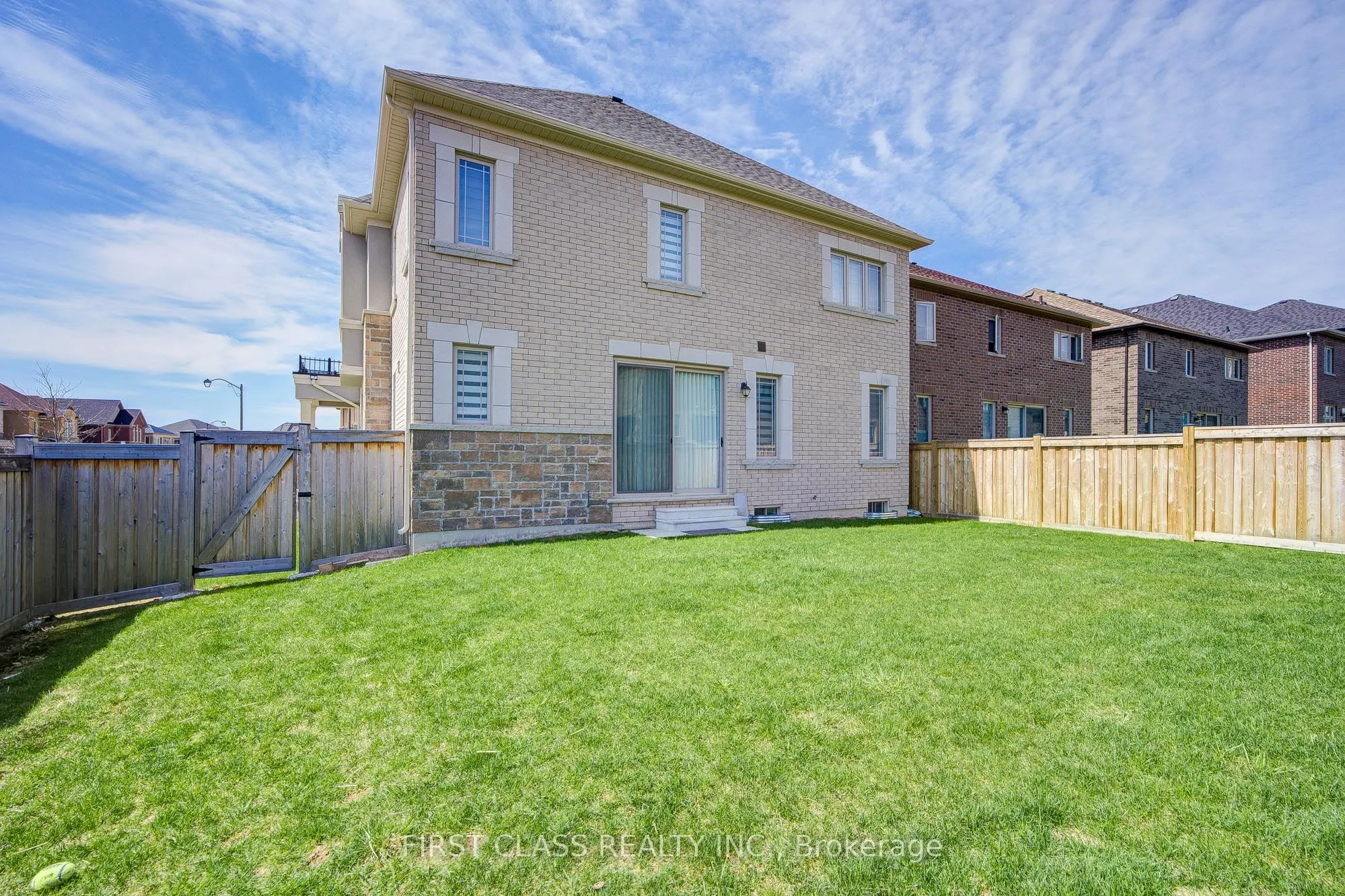 376 Seaview Heights