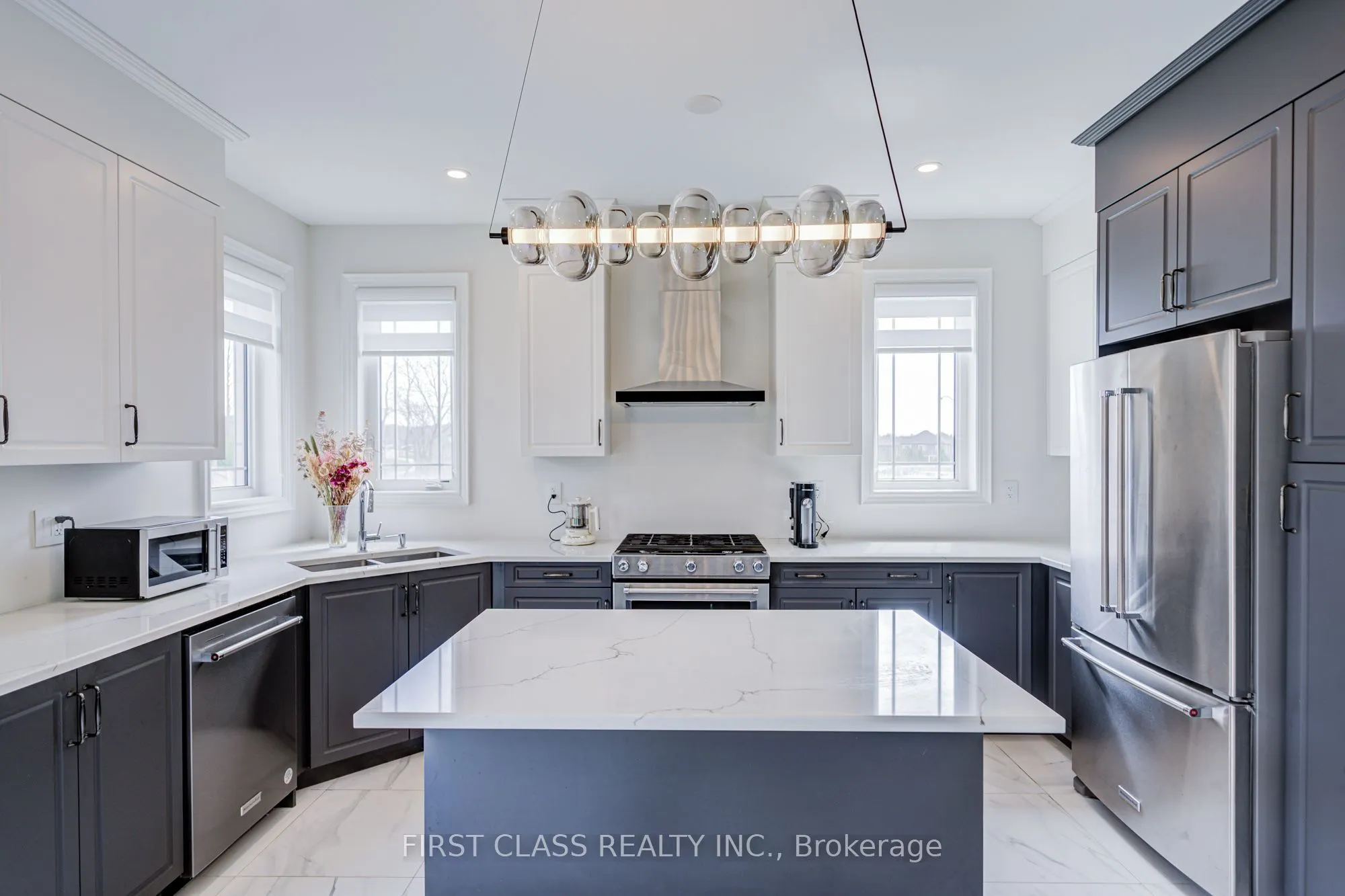 376 Seaview Heights