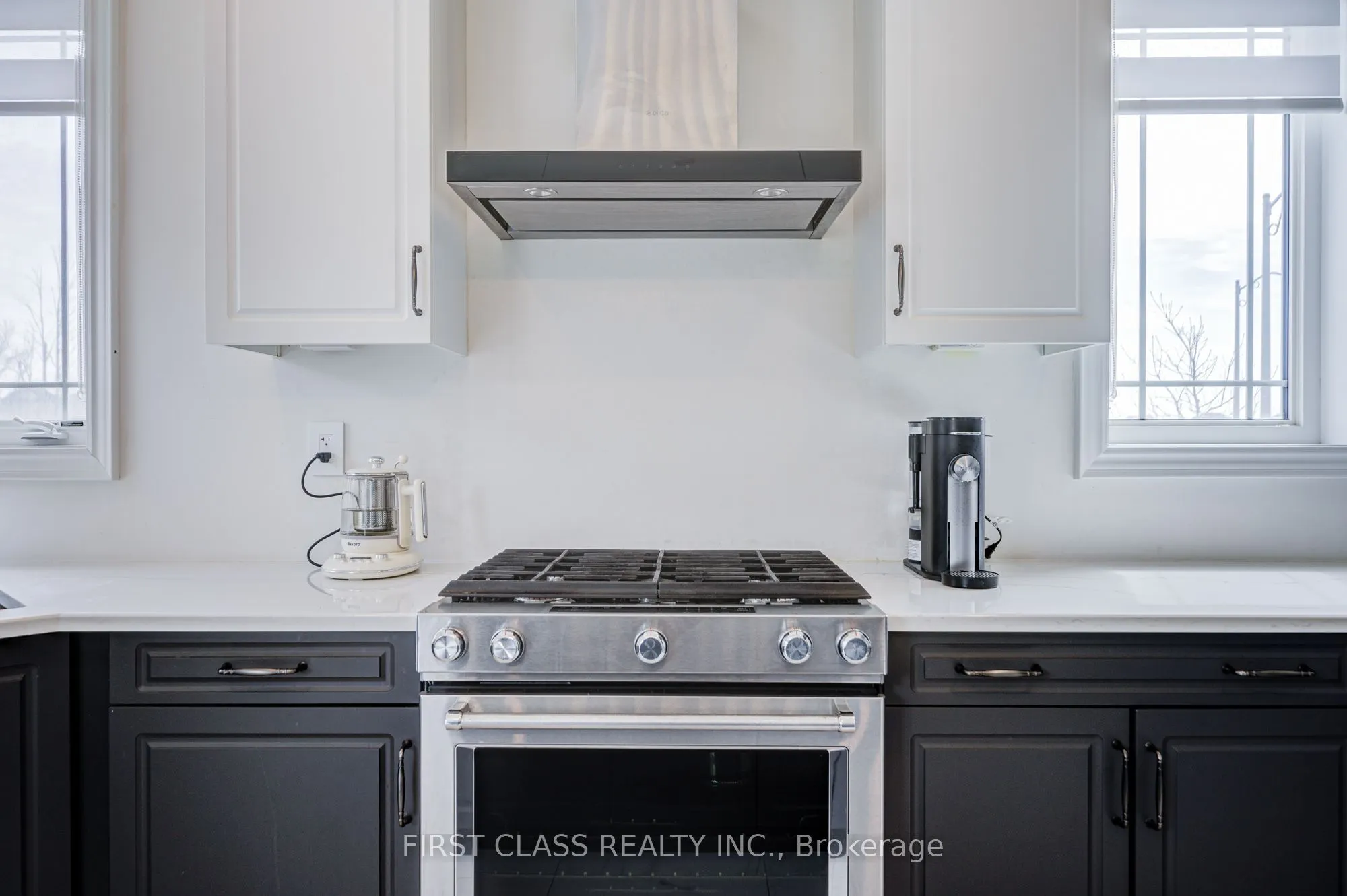 376 Seaview Heights
