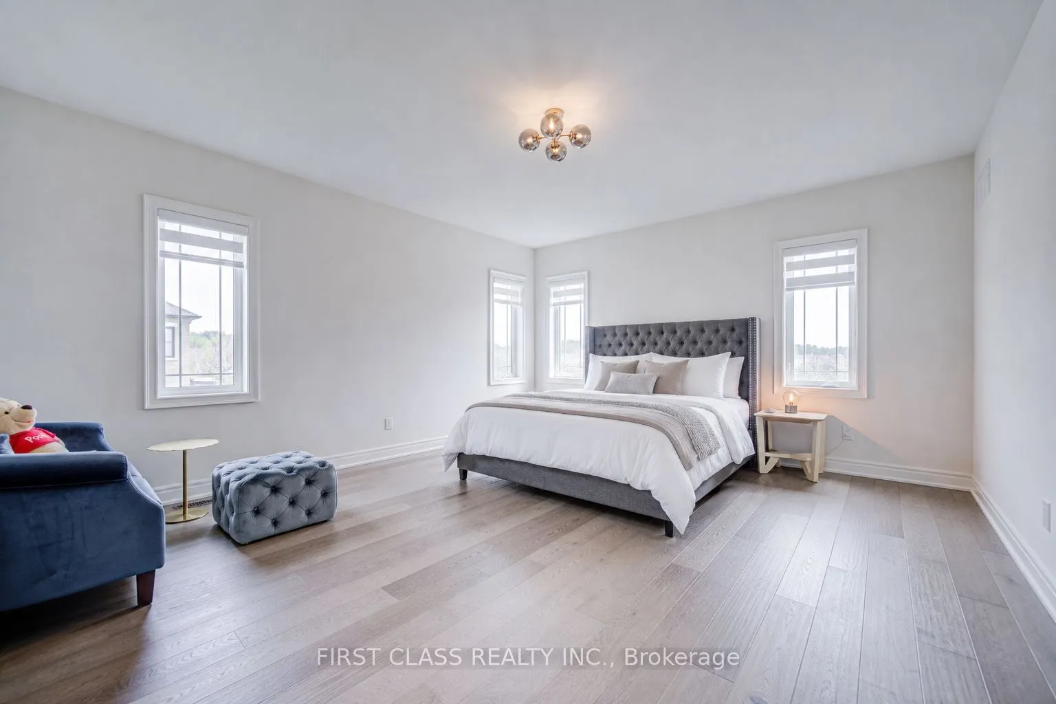 376 Seaview Heights