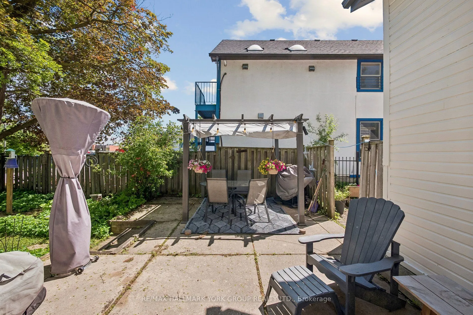 37 Arnold Crescent
