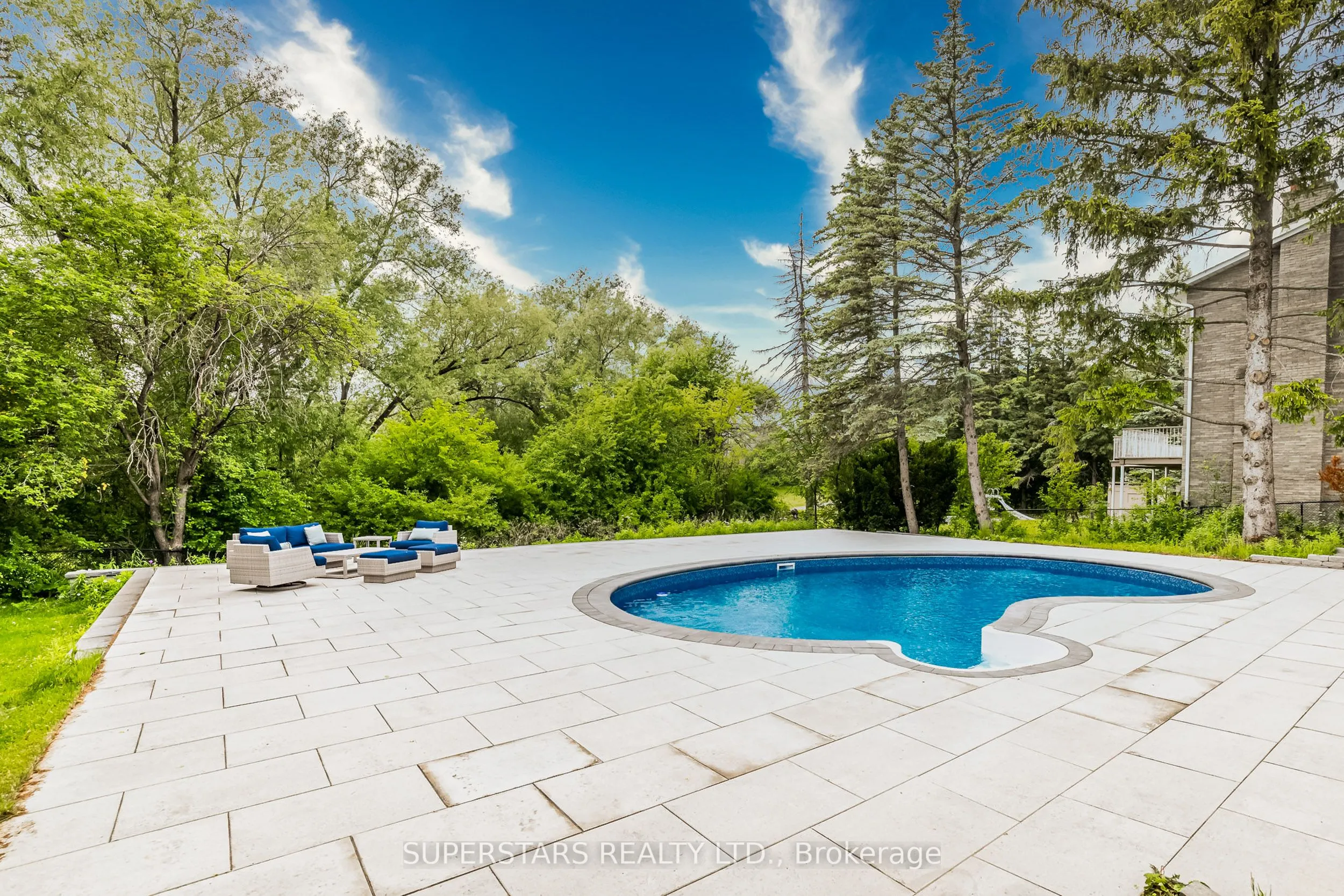 56 Cynthia Crescent