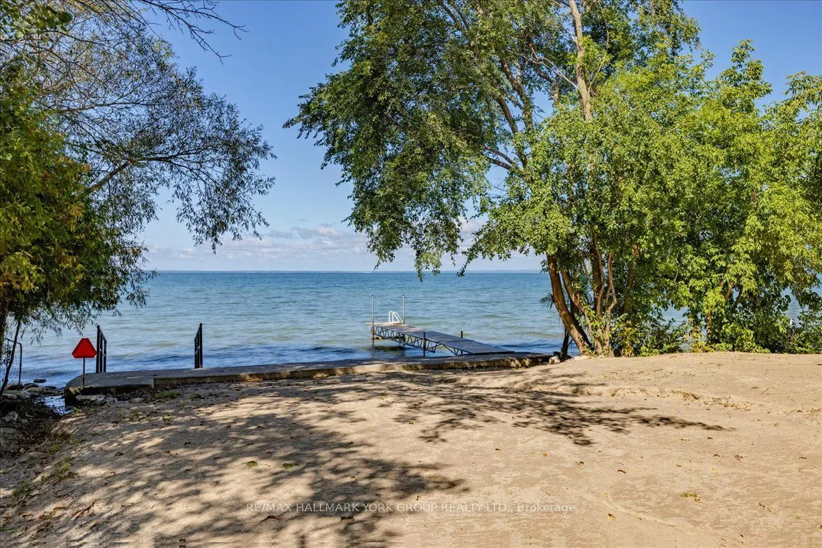 18 Ravenswood Drive