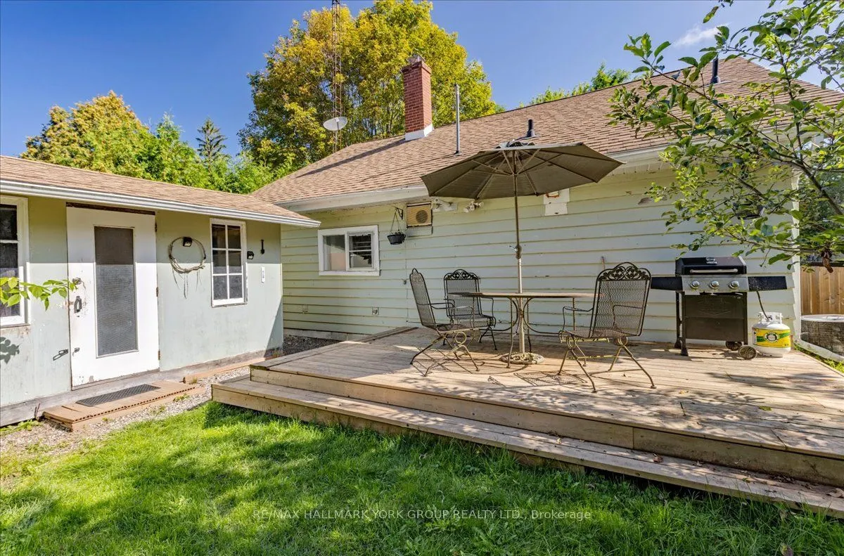 18 Ravenswood Drive