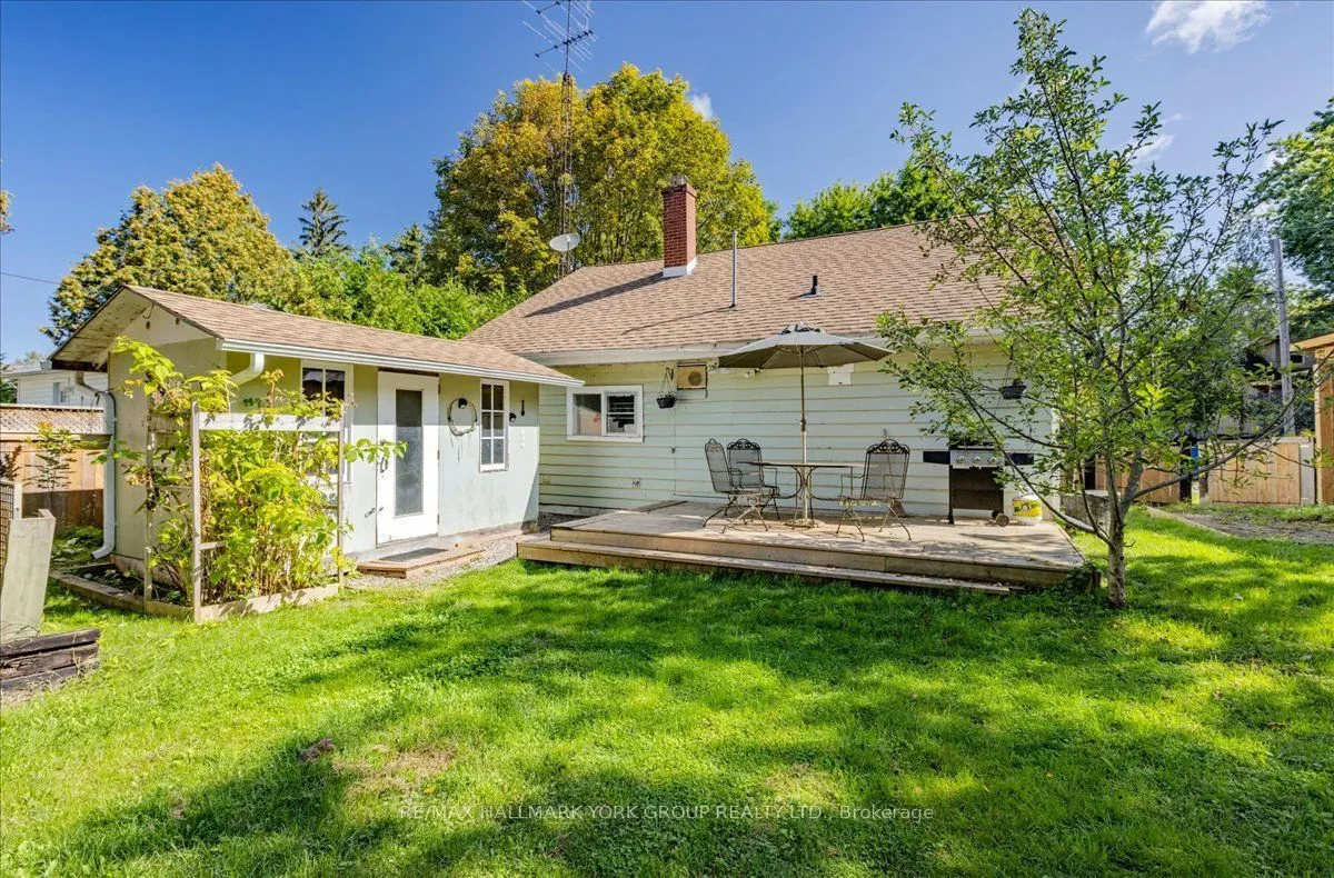 18 Ravenswood Drive