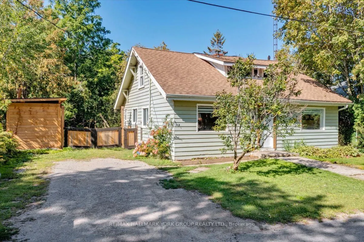 18 Ravenswood Drive