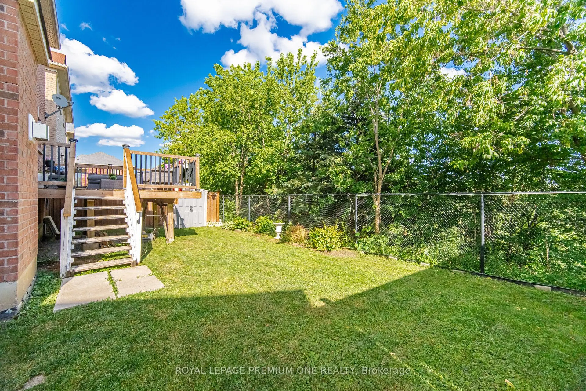 62 Lost Pond Crescent
