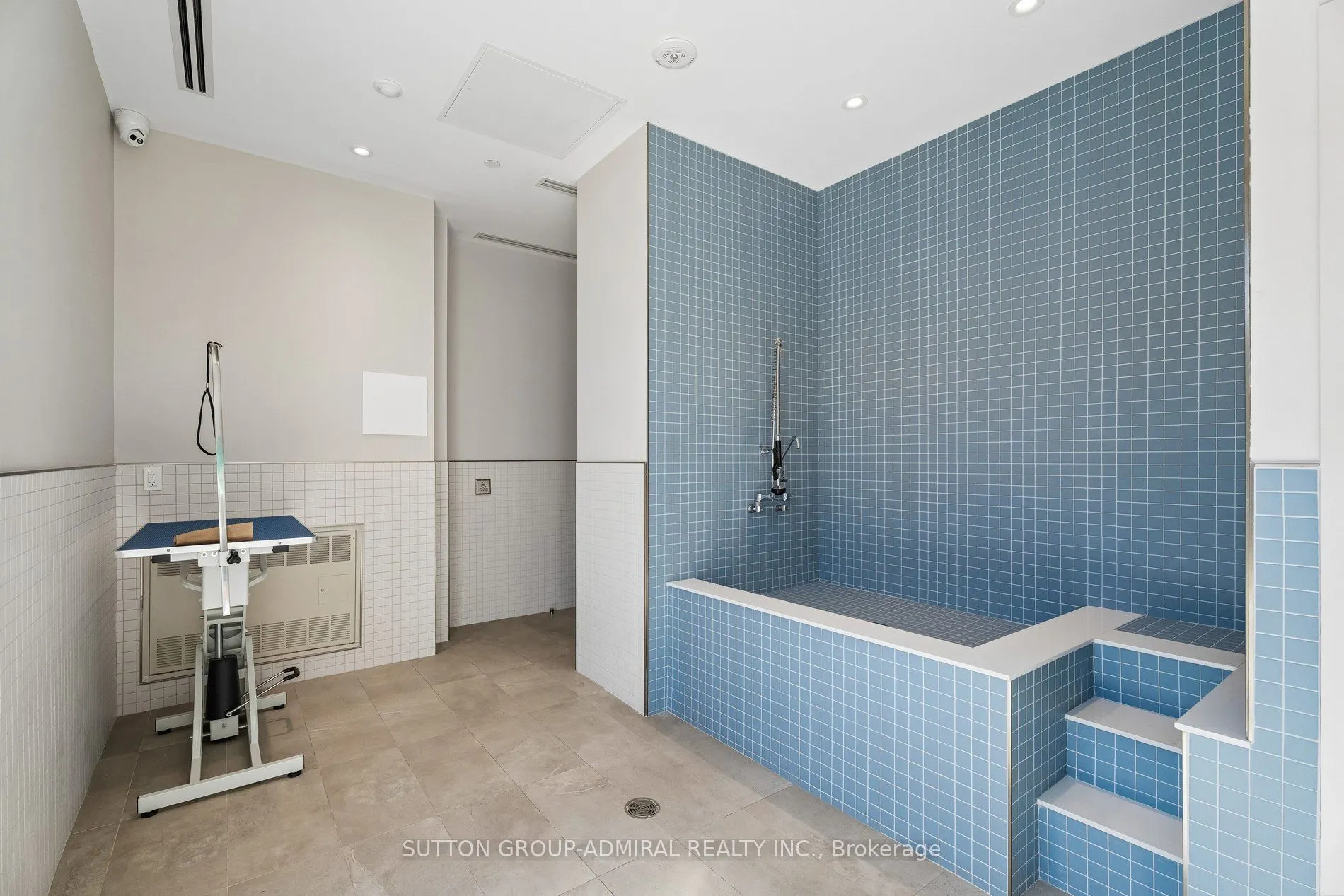 333 Sunseeker Avenue #422