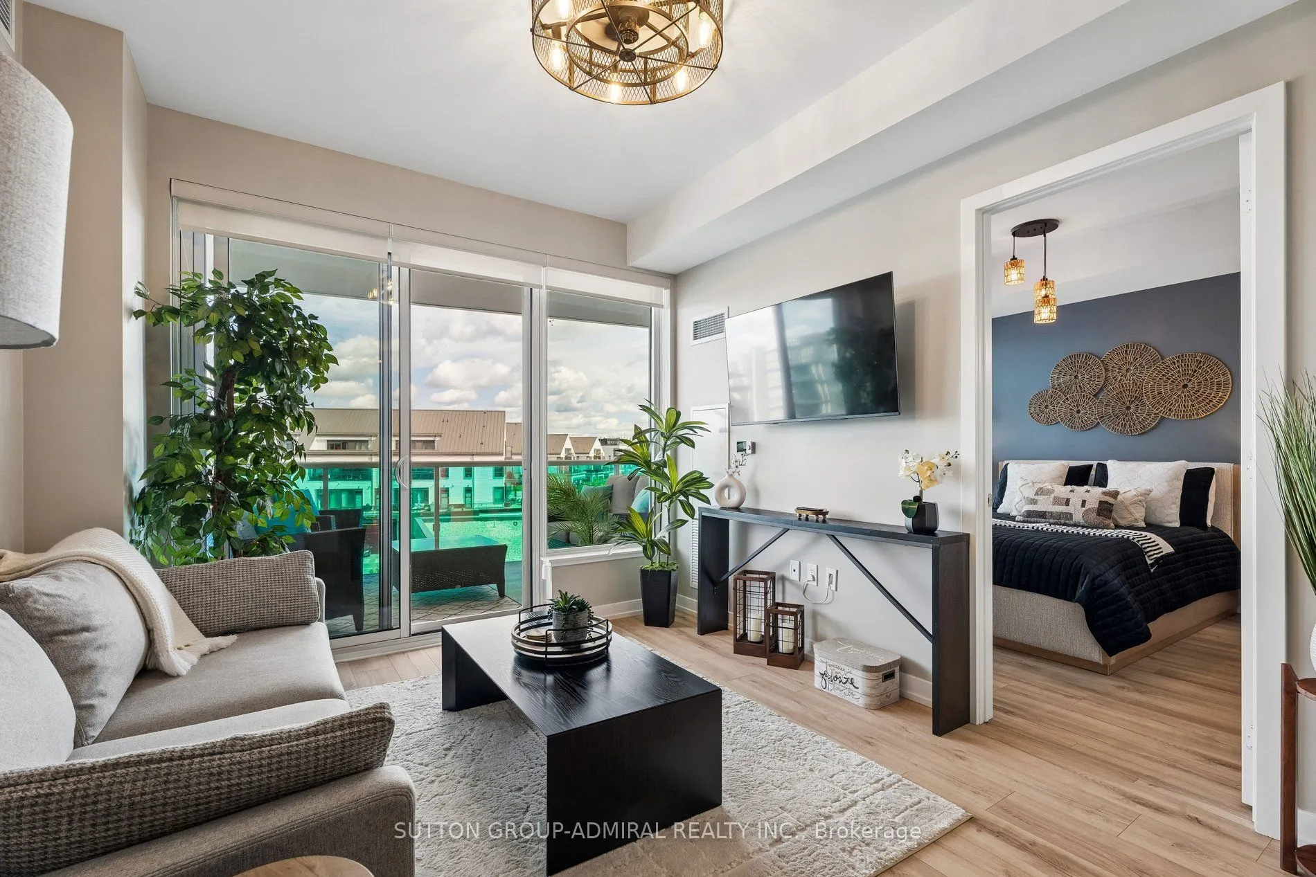 333 Sunseeker Avenue #422