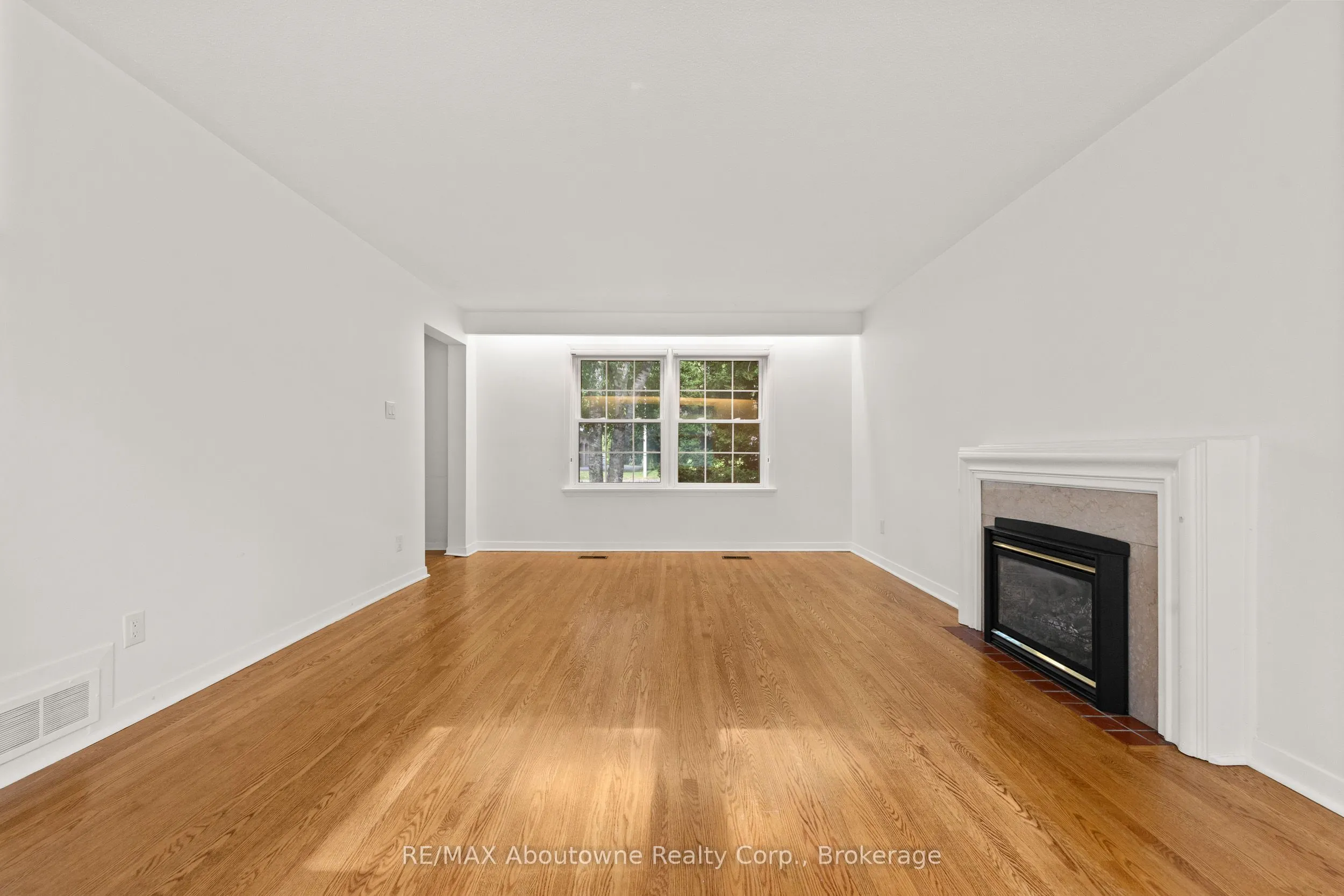 24 Valloncliffe Road