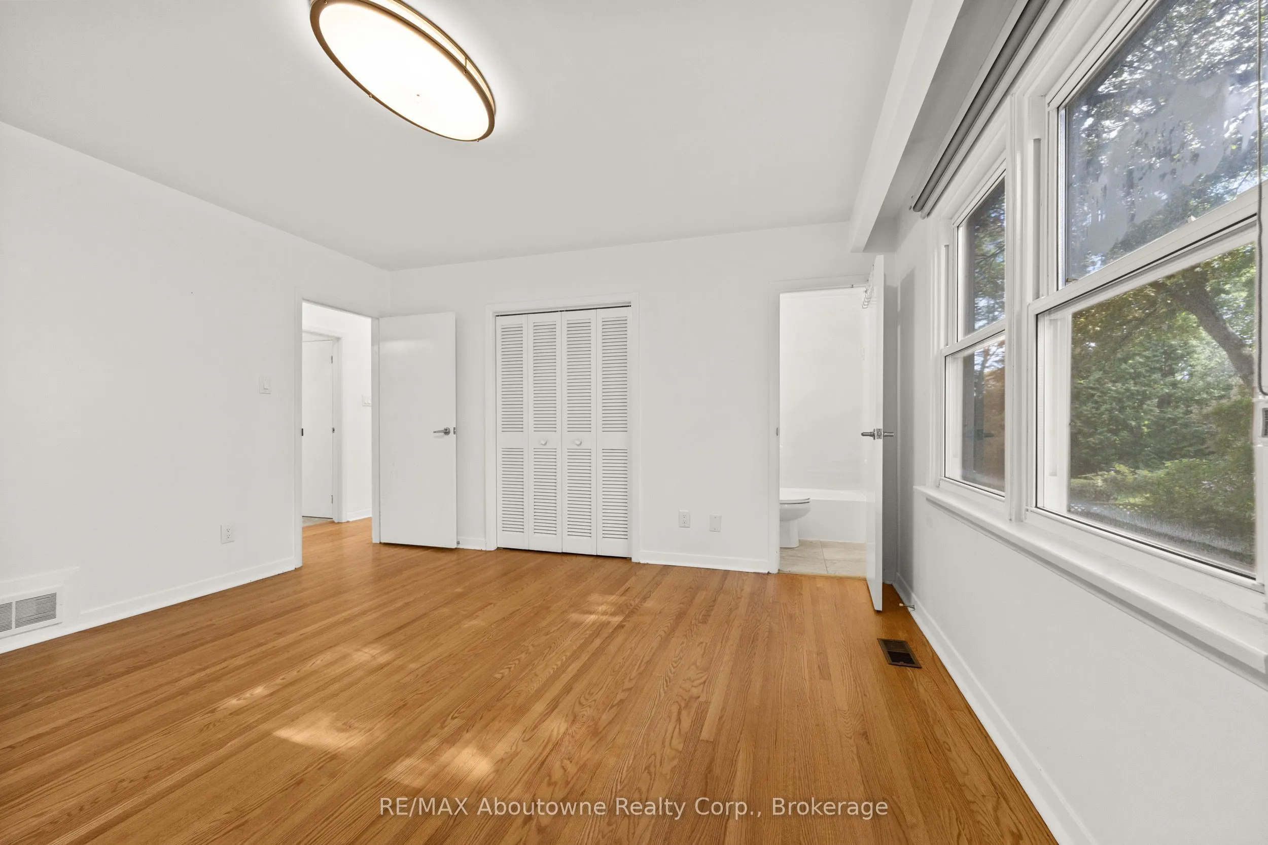 24 Valloncliffe Road