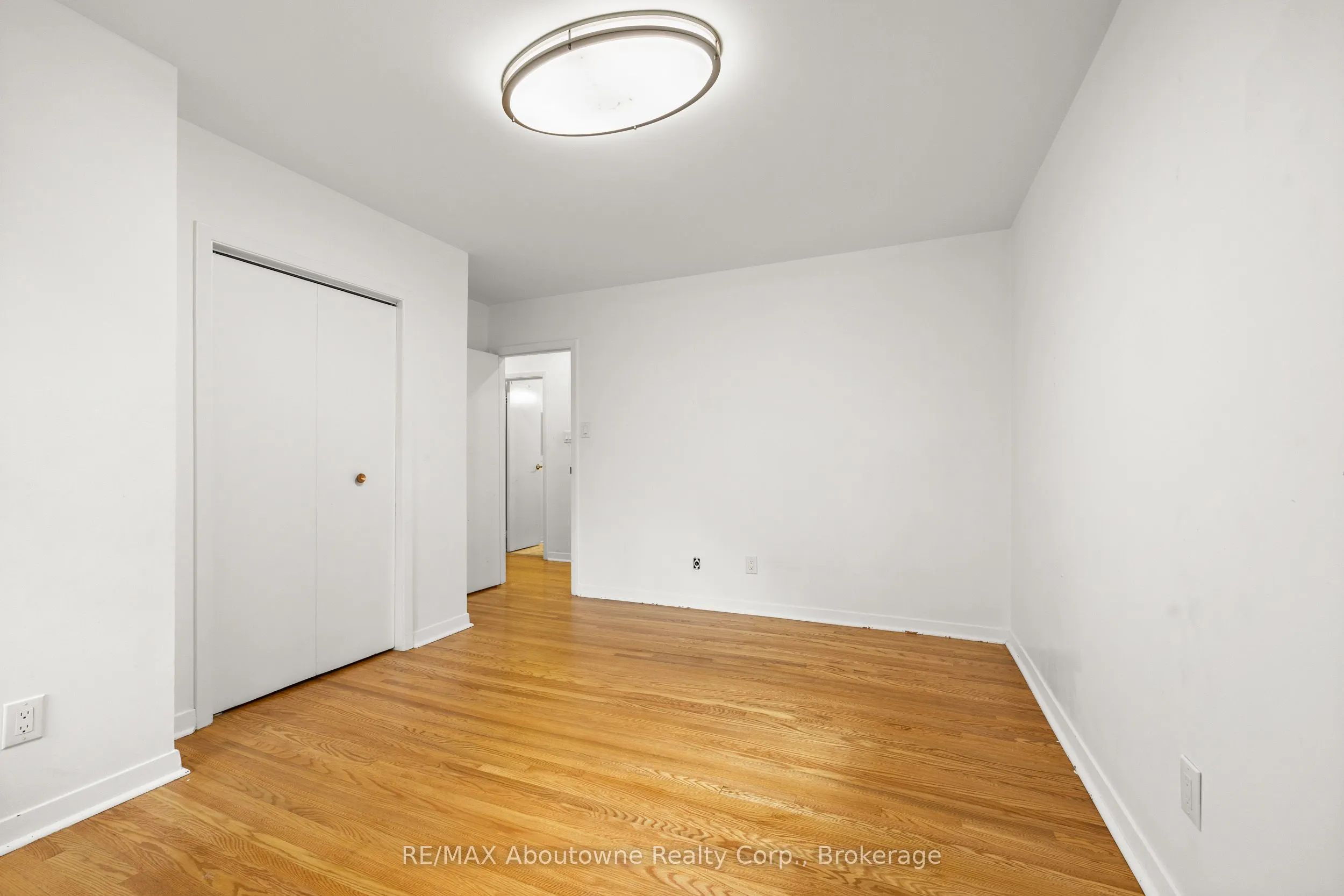 24 Valloncliffe Road