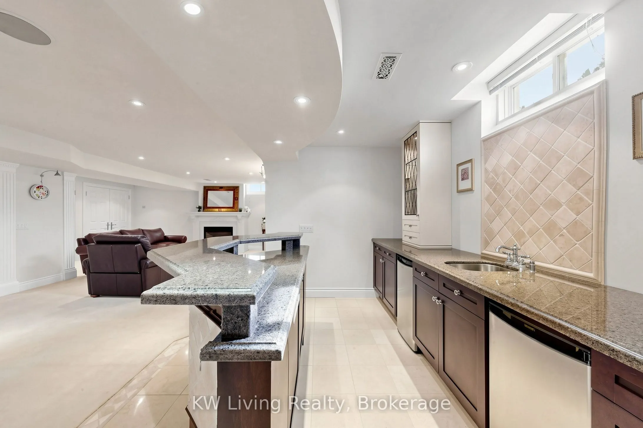 20 ORMSBY Court