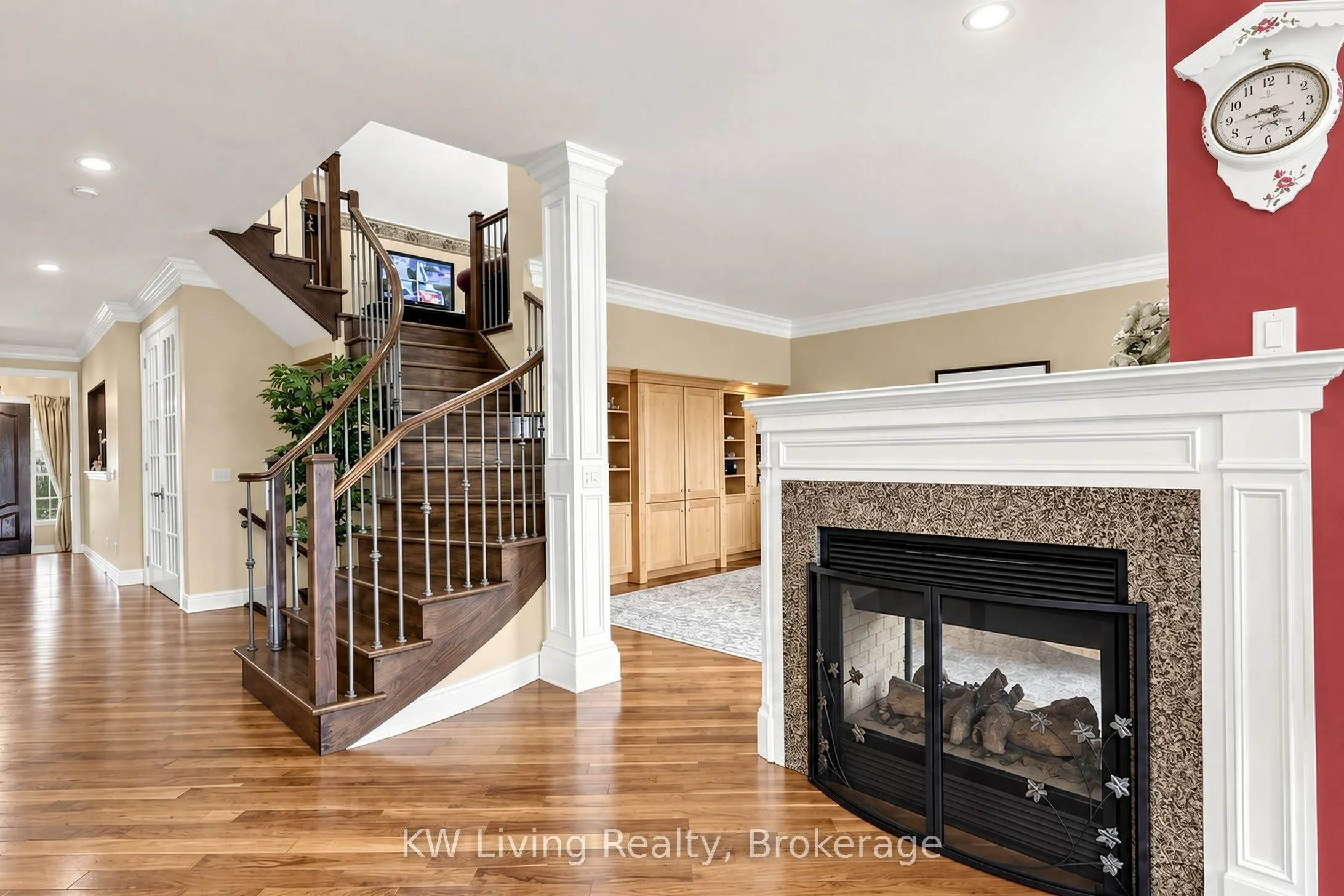 20 ORMSBY Court
