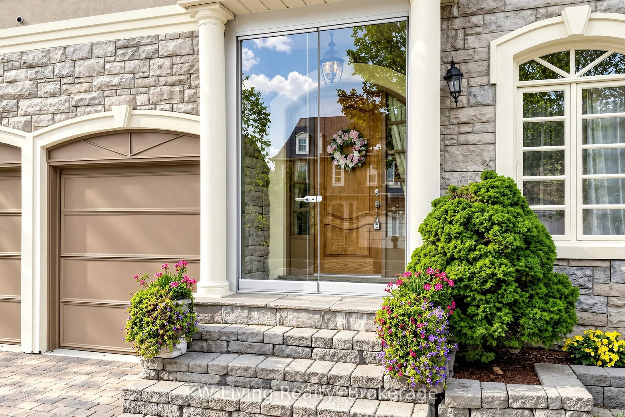20 ORMSBY Court