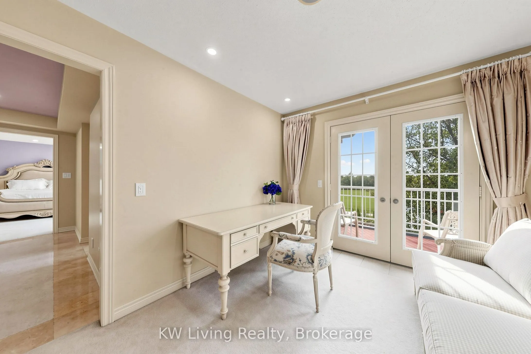 20 ORMSBY Court
