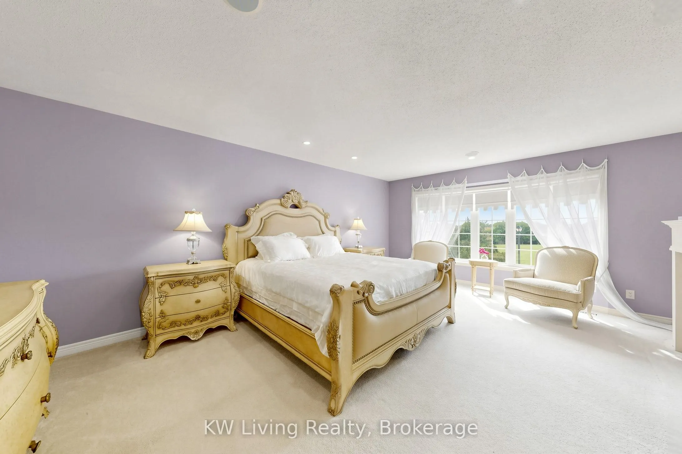 20 ORMSBY Court