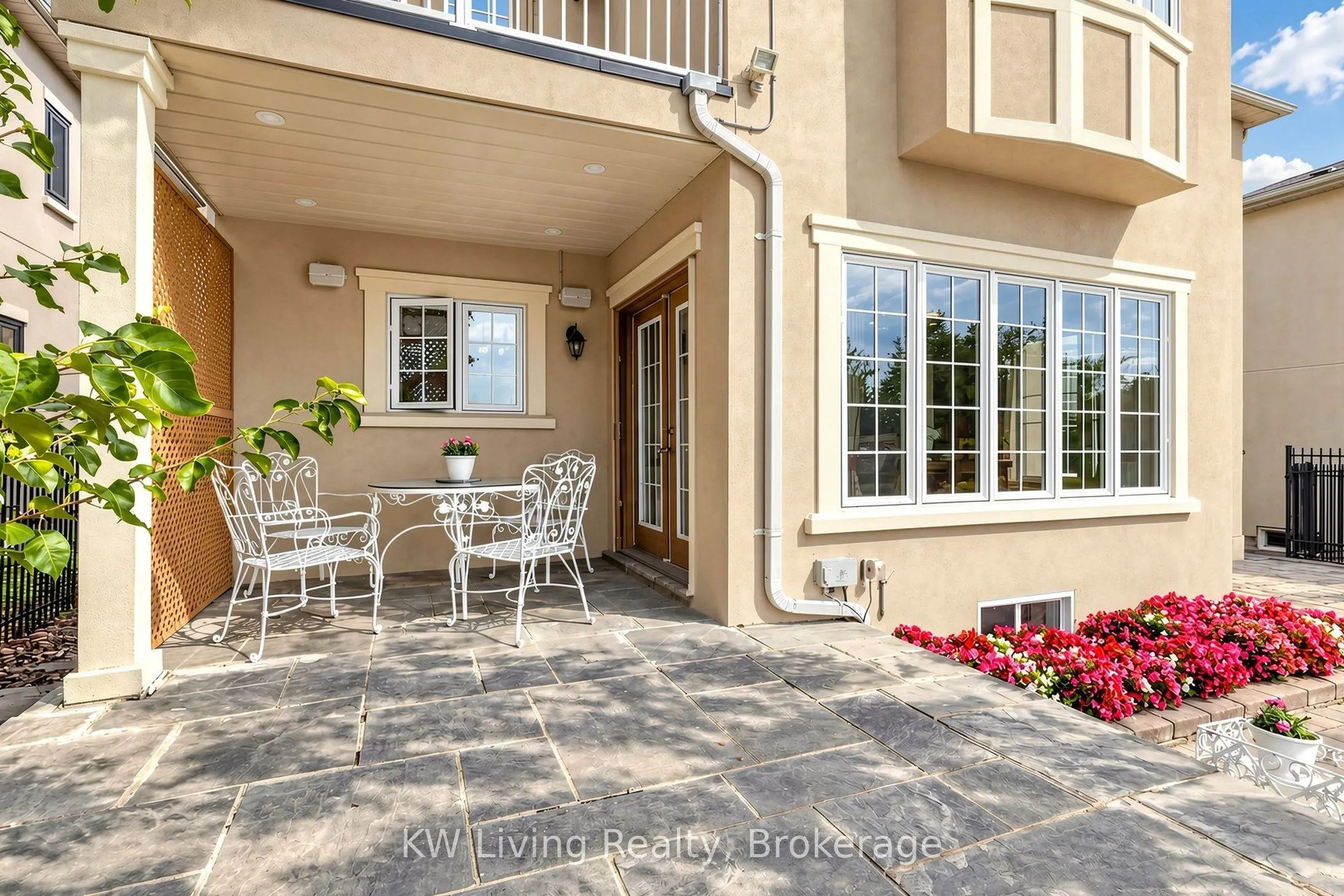 20 ORMSBY Court