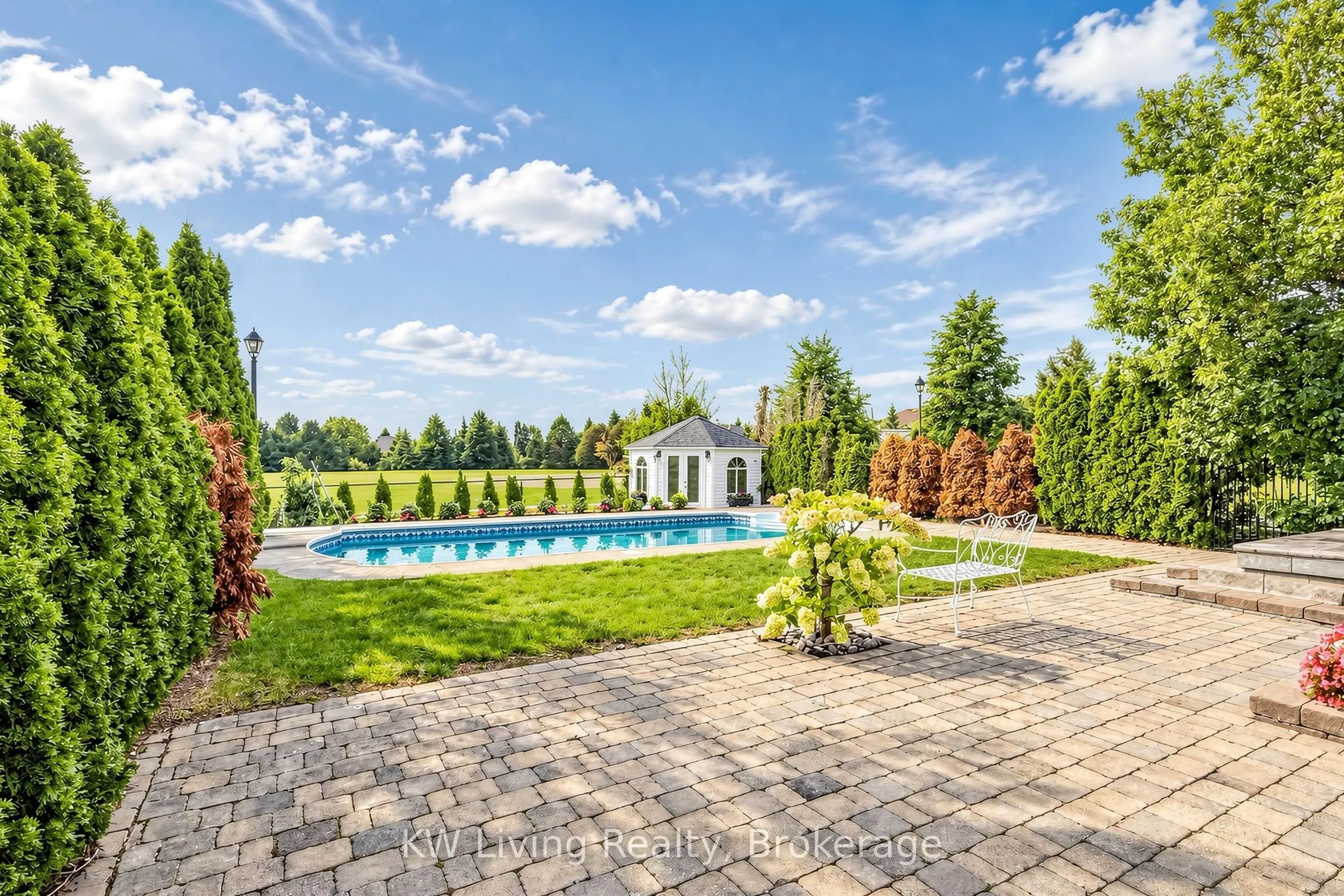 20 ORMSBY Court