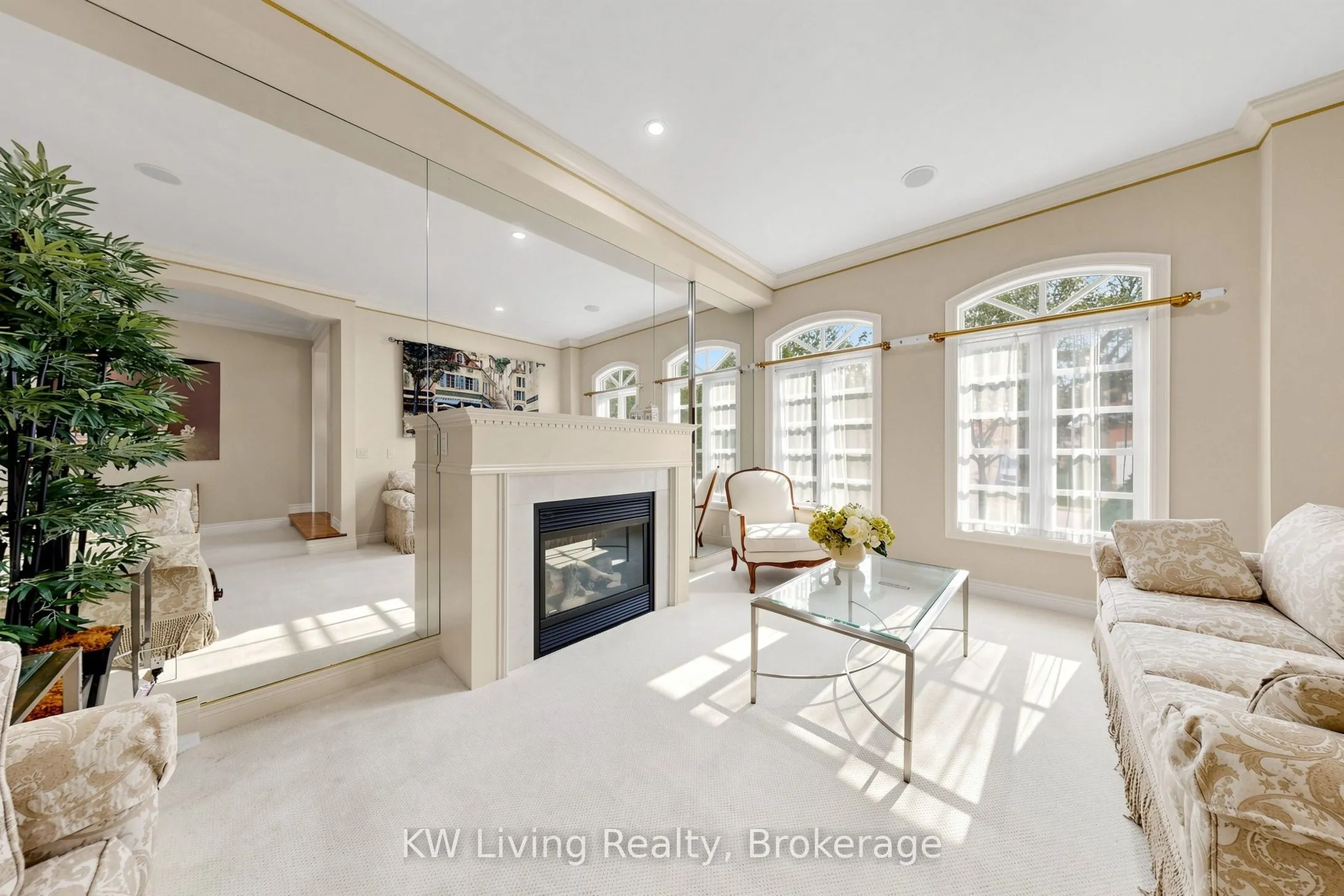 20 ORMSBY Court
