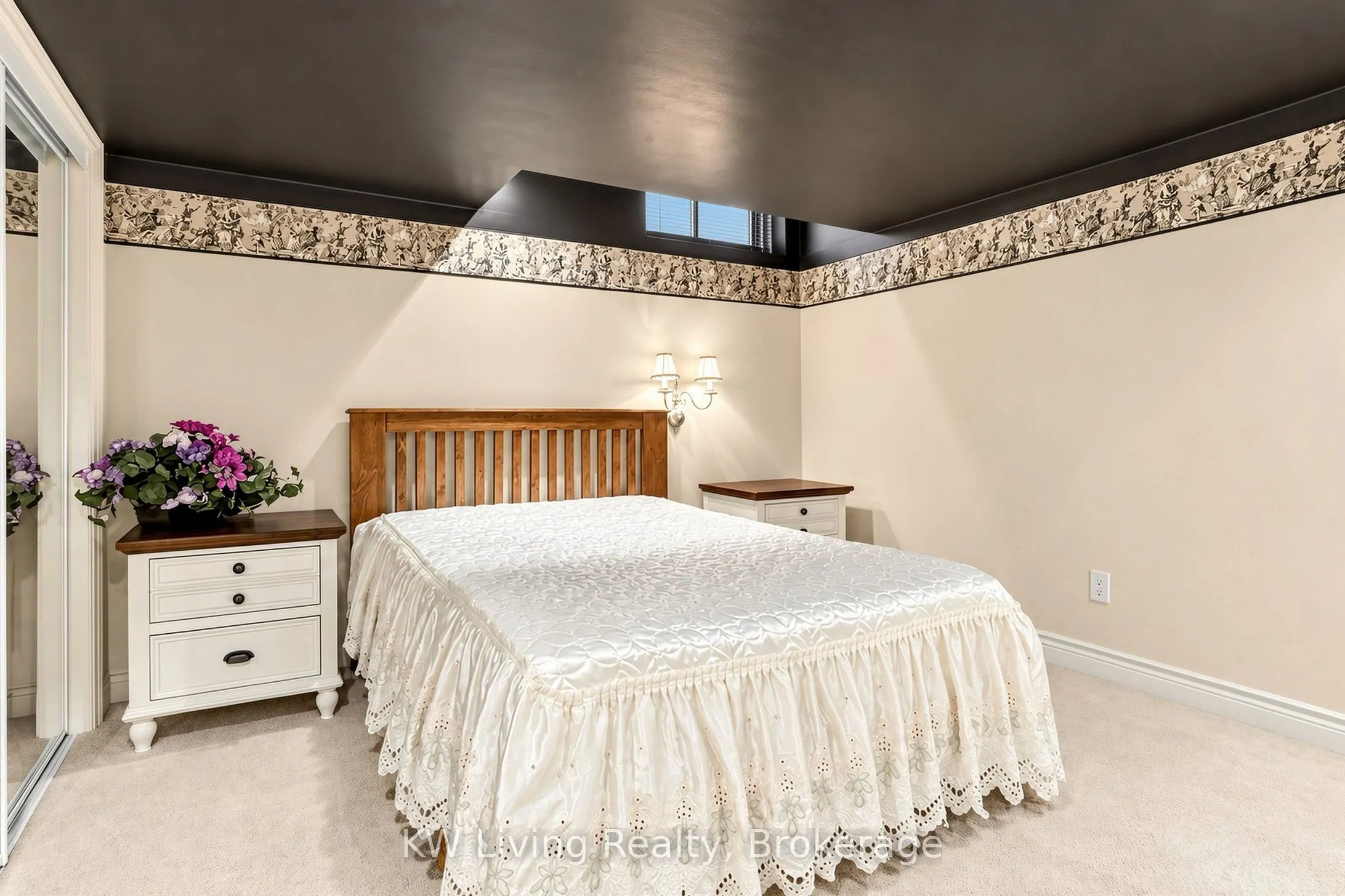 20 ORMSBY Court