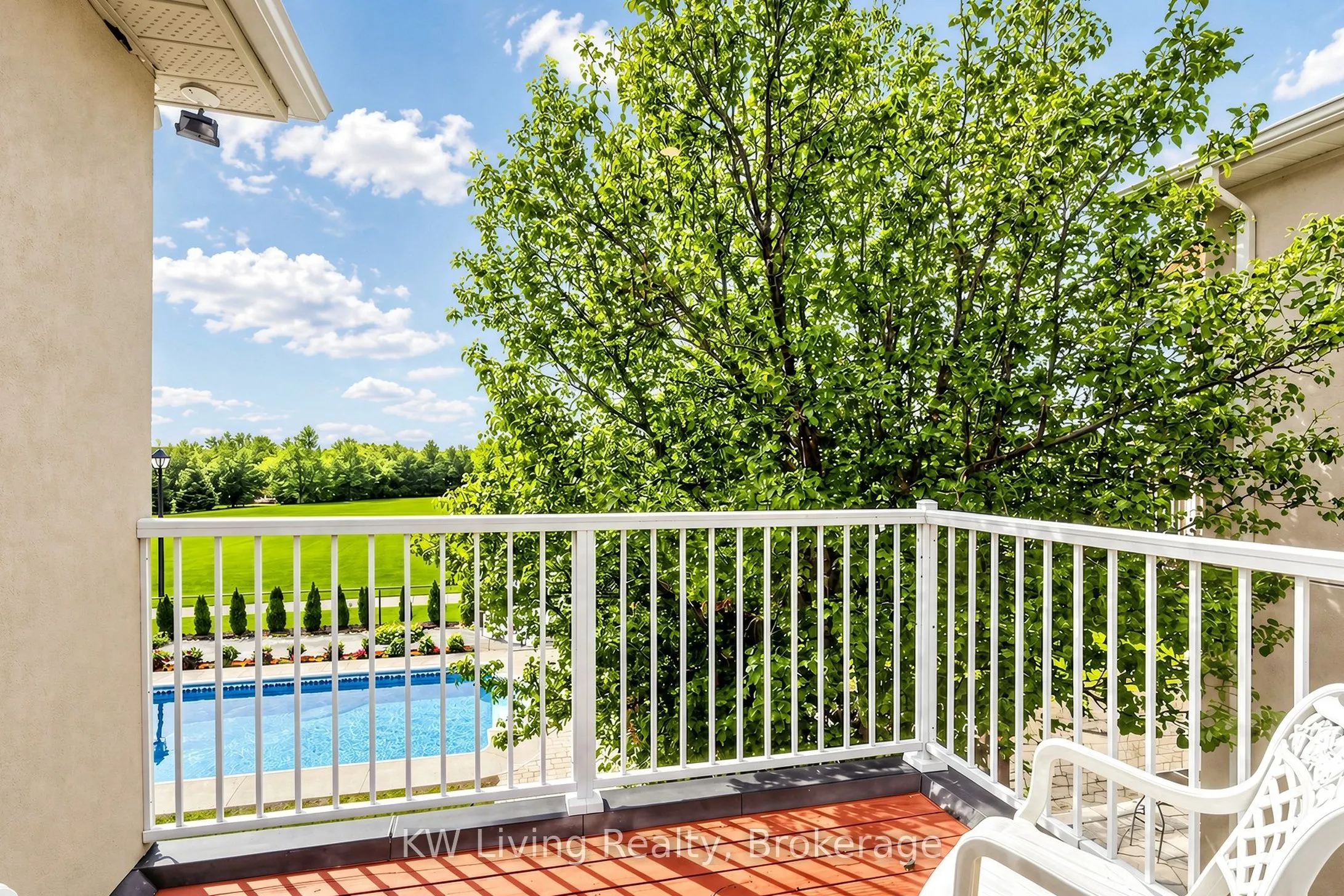 20 ORMSBY Court