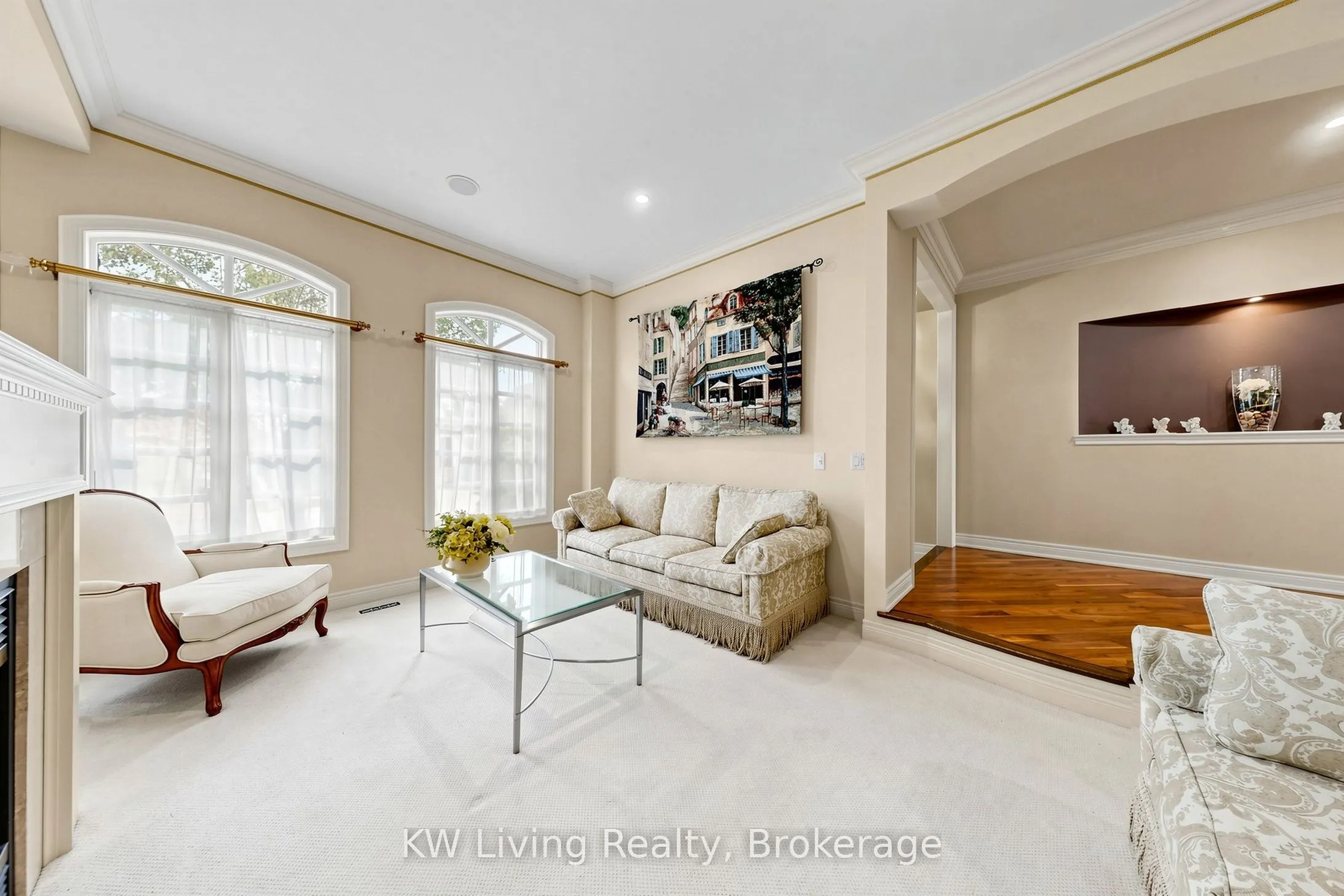 20 ORMSBY Court