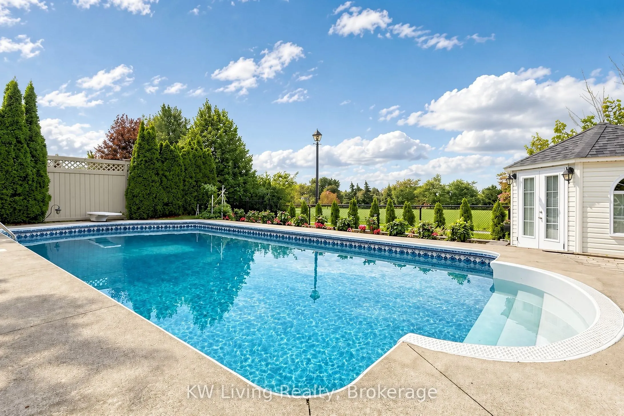 20 ORMSBY Court