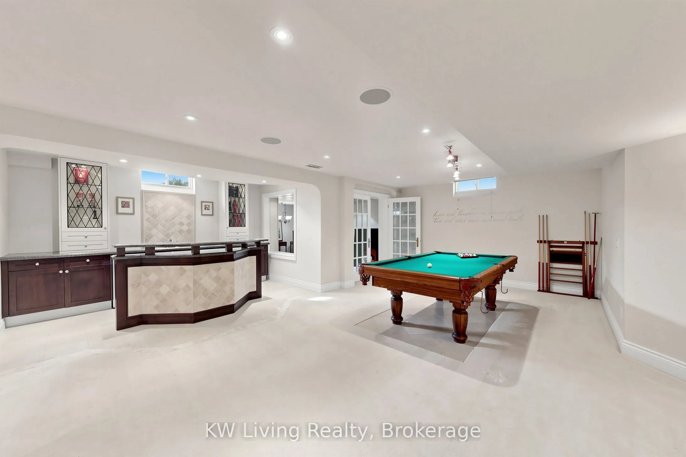 20 ORMSBY Court