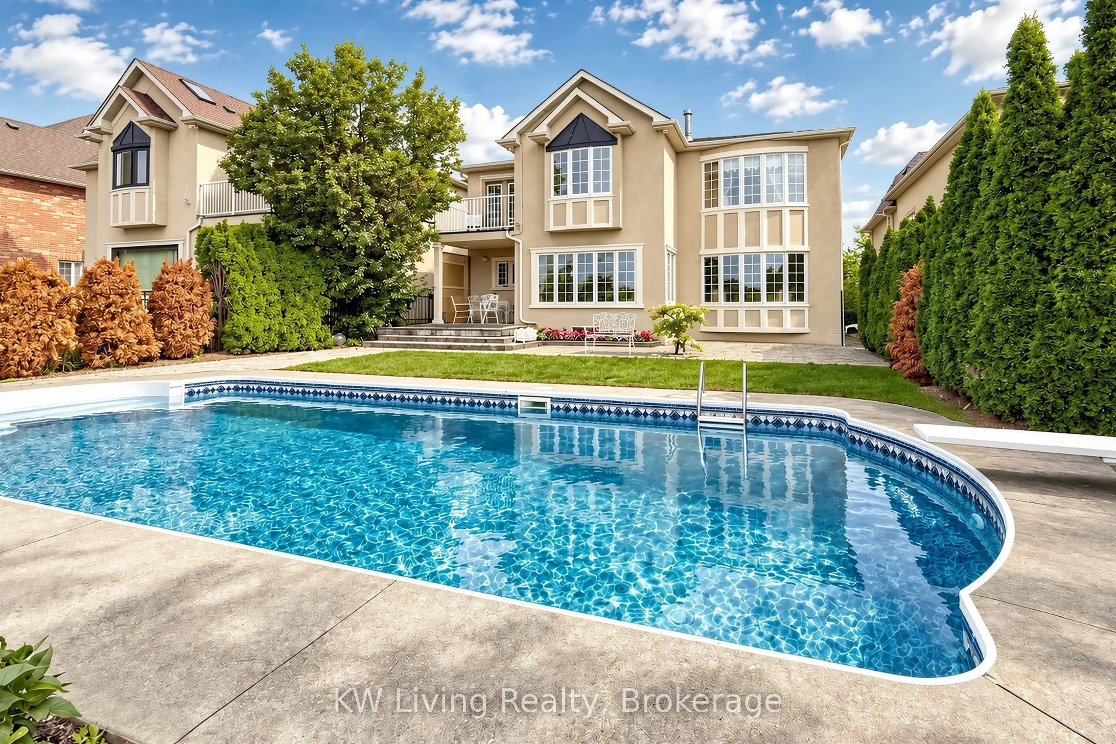 20 ORMSBY Court