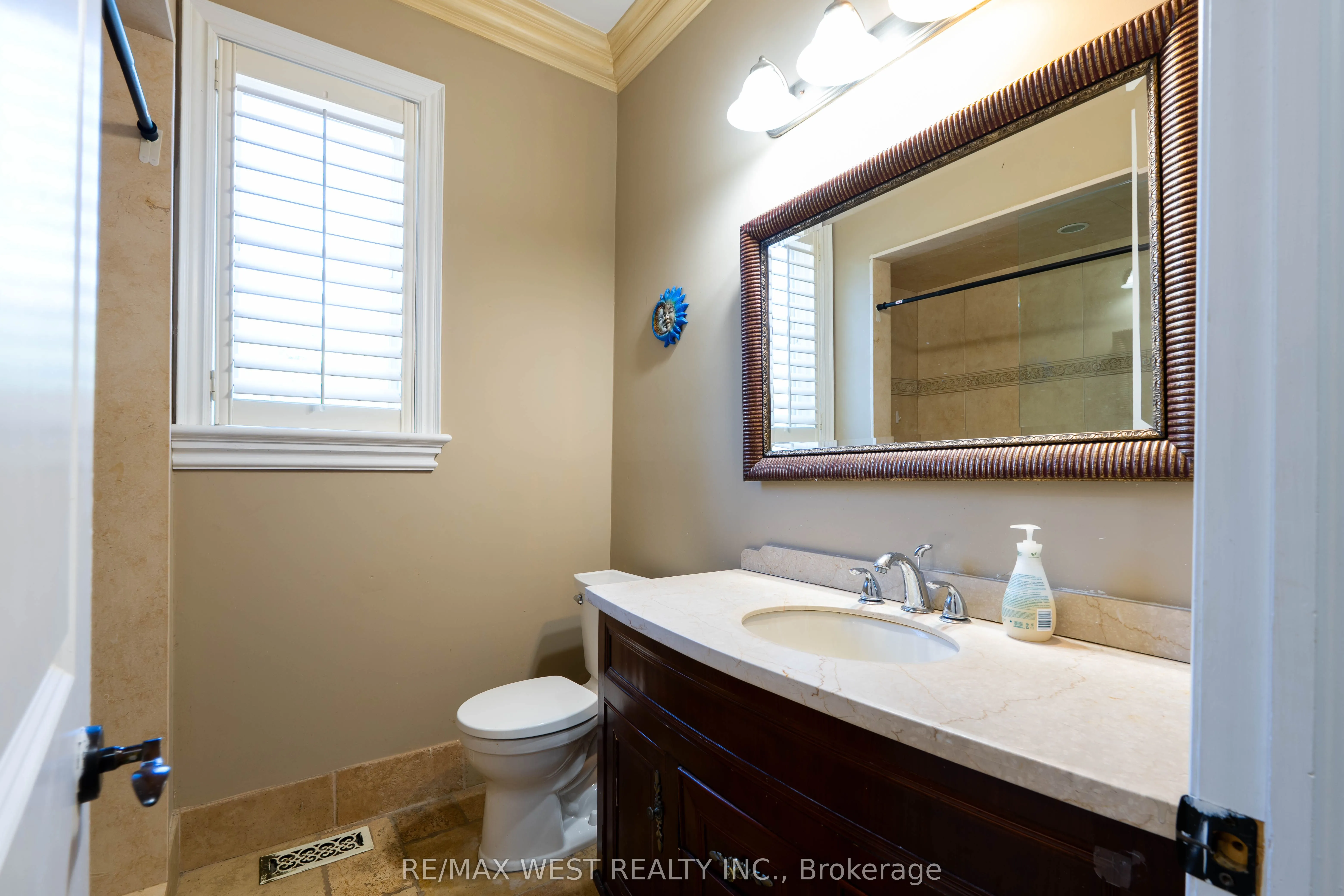 83 Elm Avenue #Main Floor