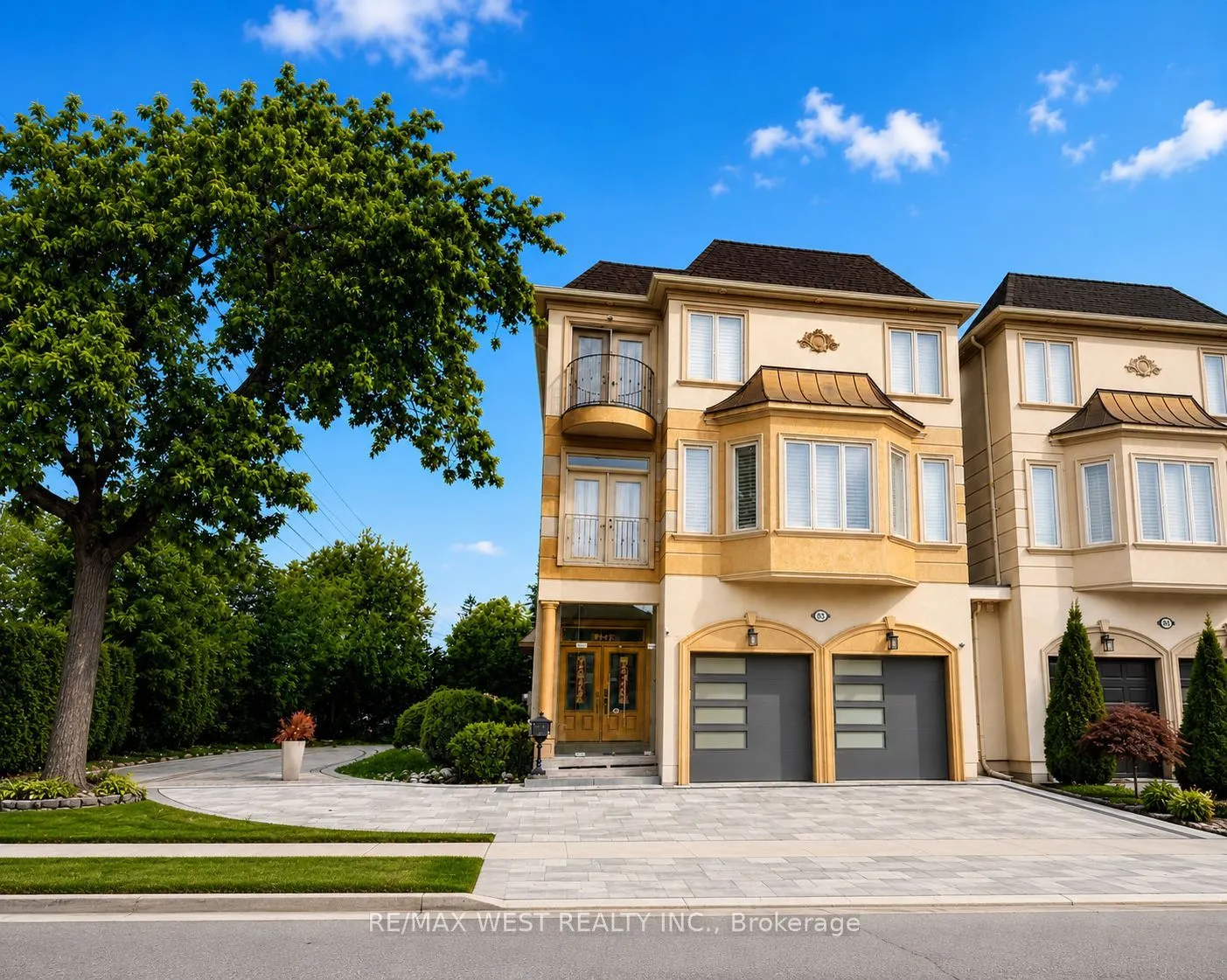 83 Elm Avenue #Main Floor