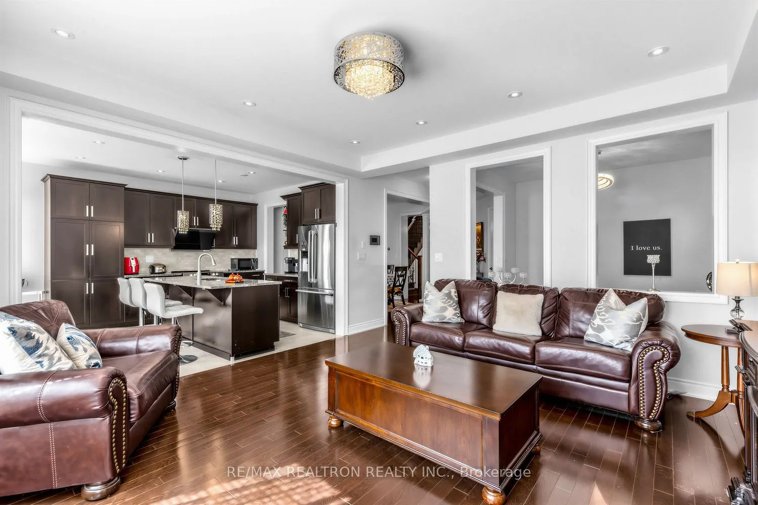 220 Degraaf Crescent