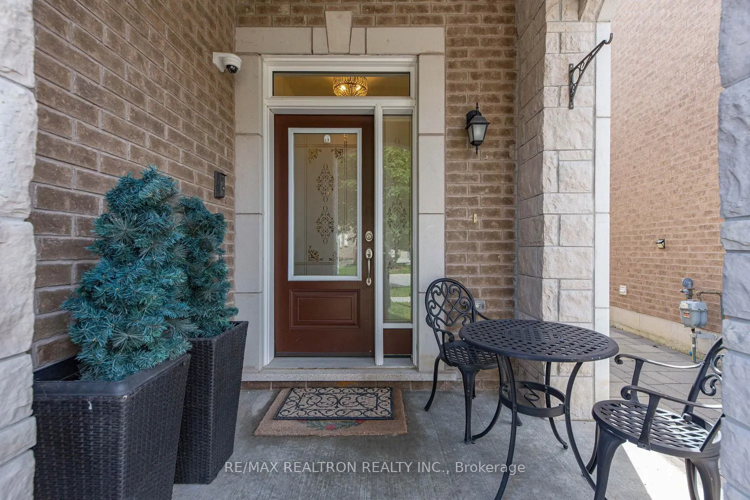 220 Degraaf Crescent