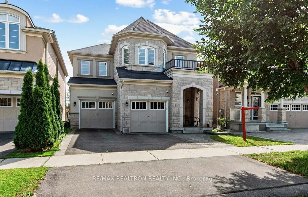220 Degraaf Crescent