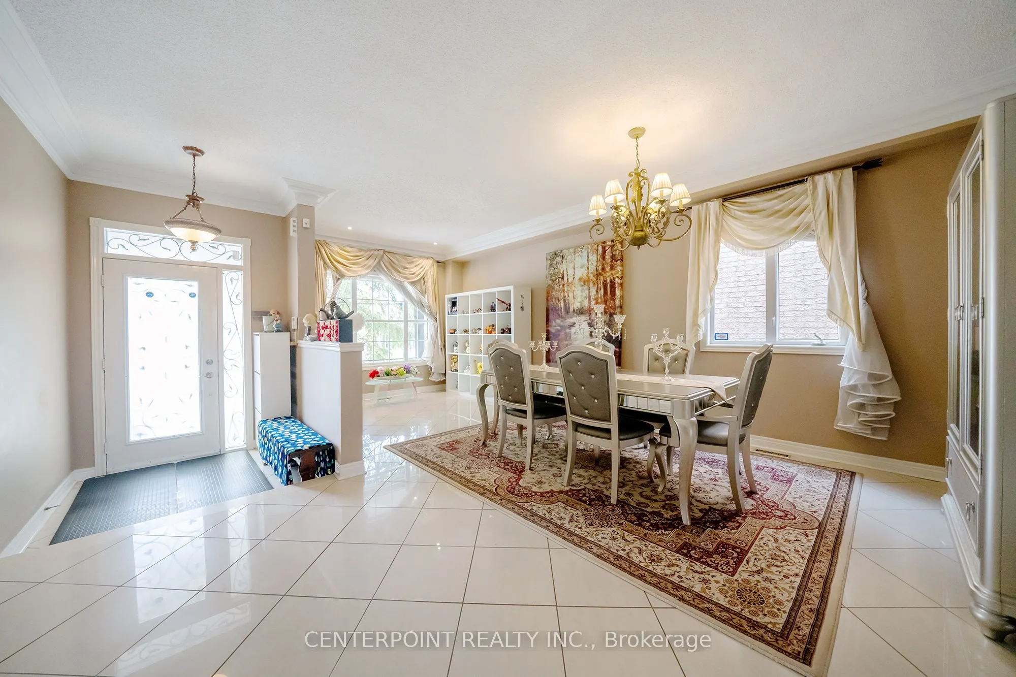9 Summeridge Drive