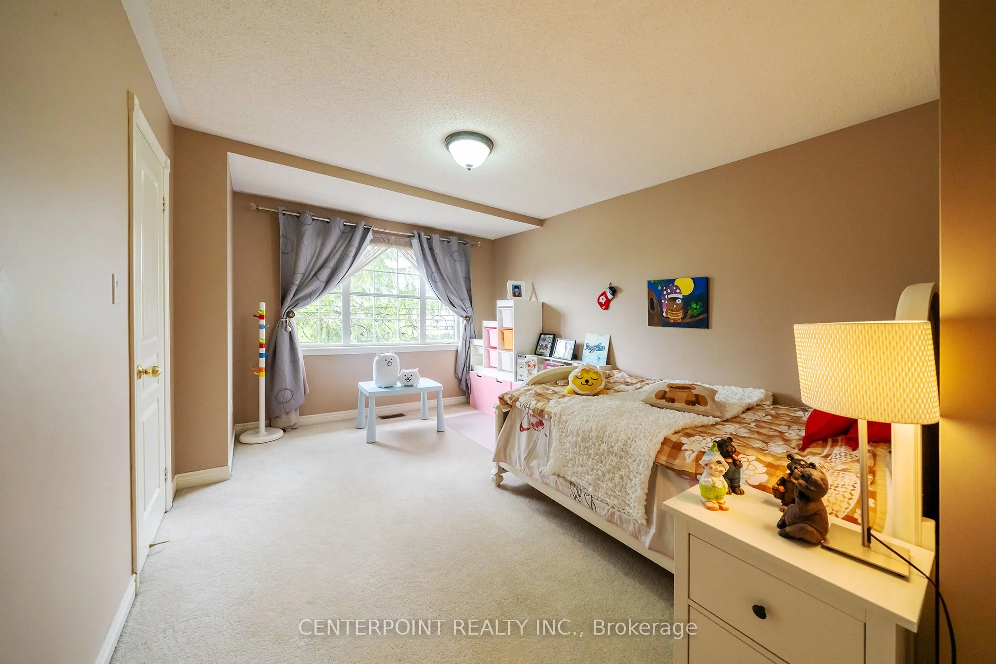 9 Summeridge Drive