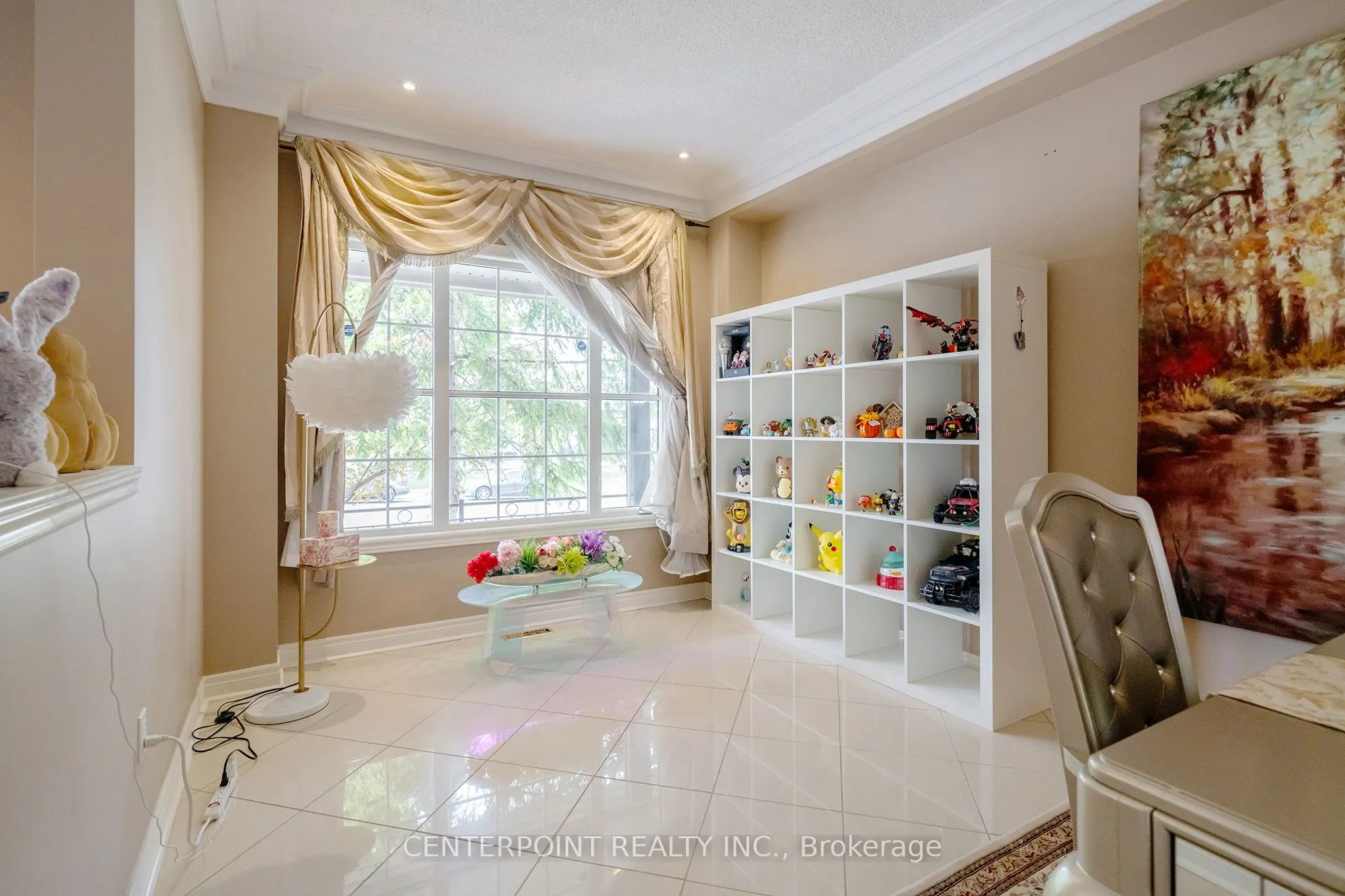 9 Summeridge Drive