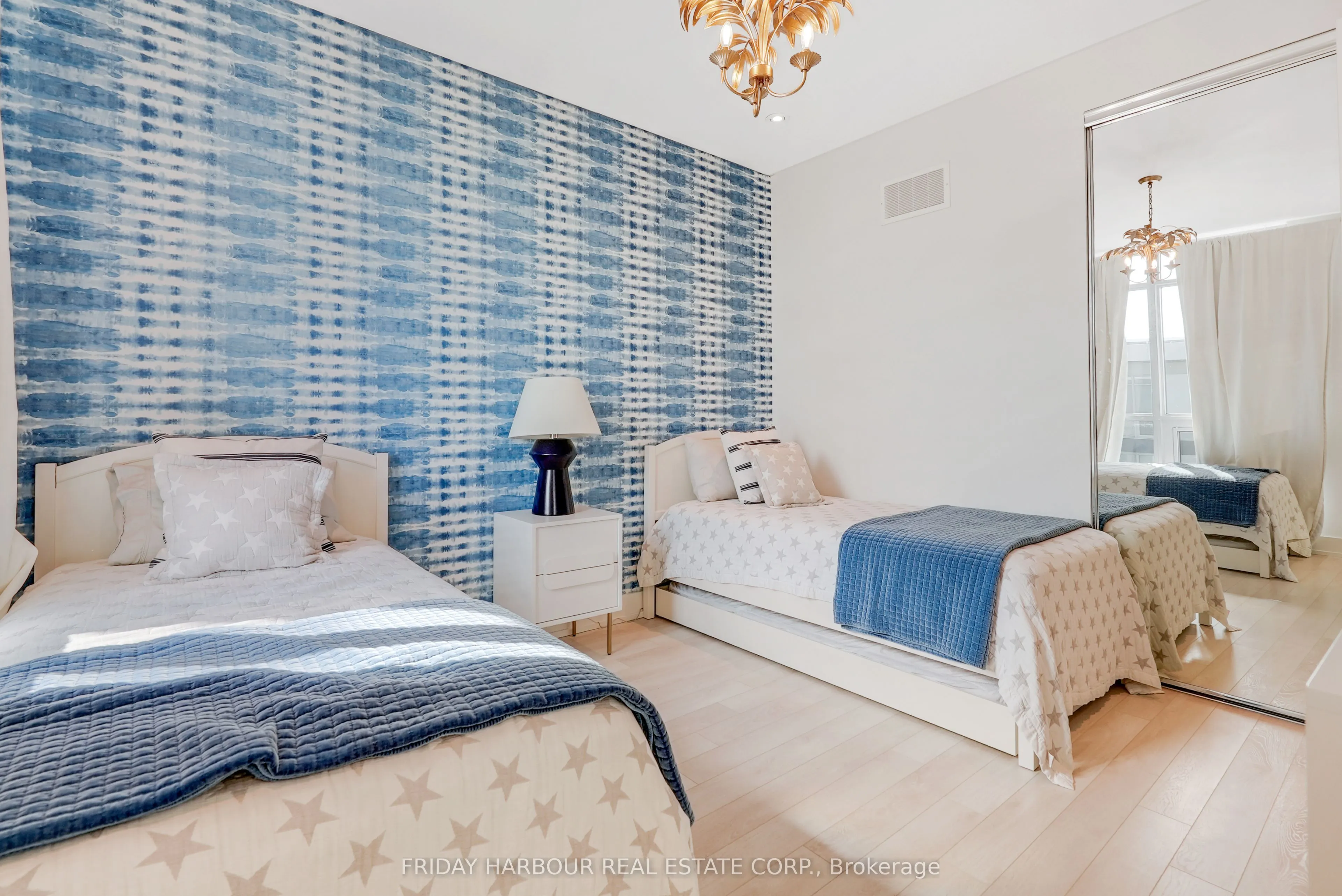 3718 Mangusta Court