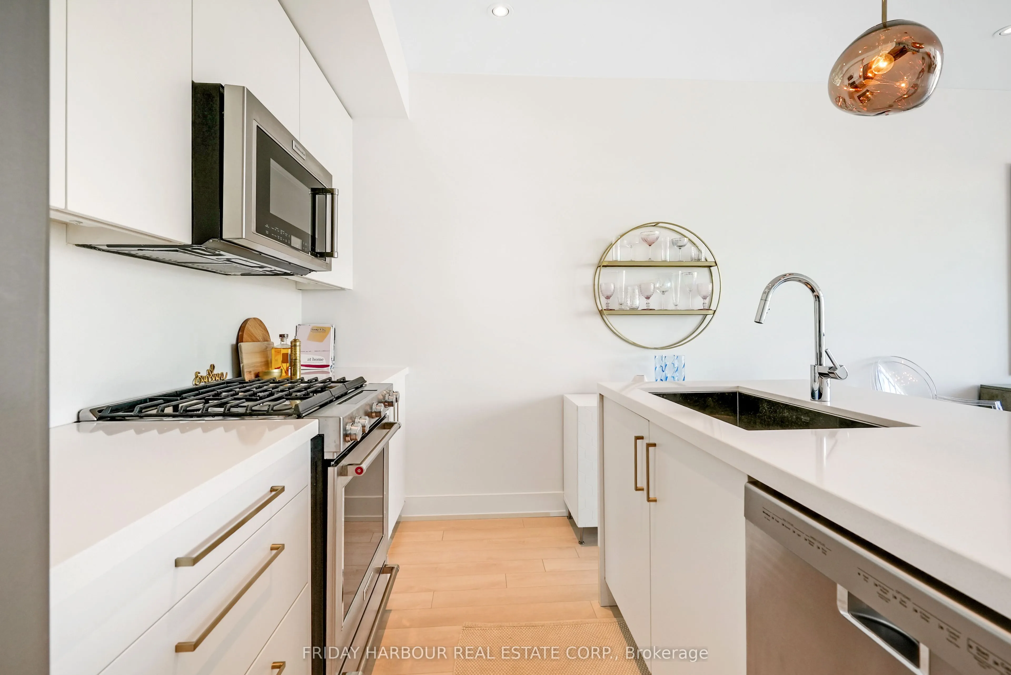 3718 Mangusta Court