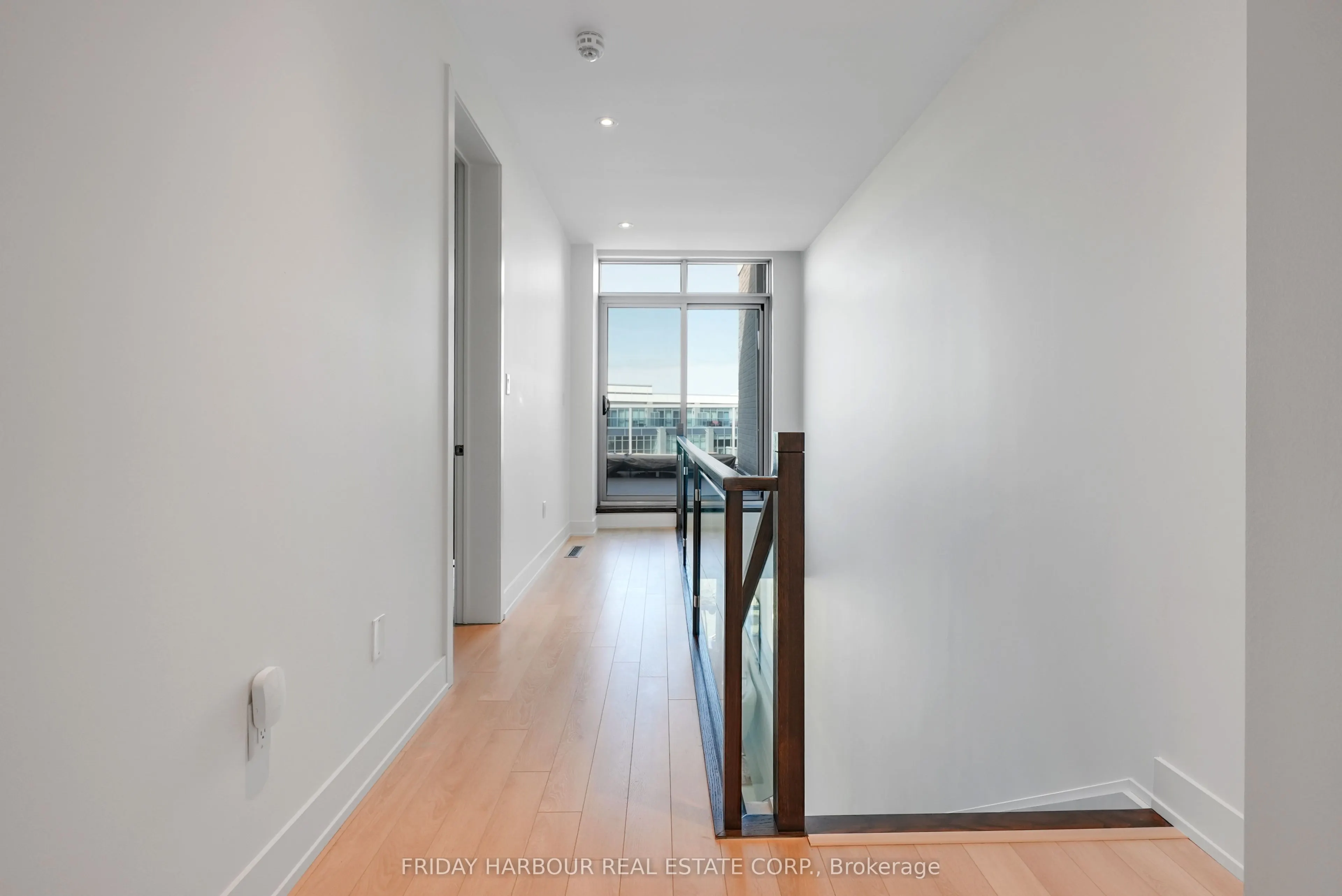 3718 Mangusta Court