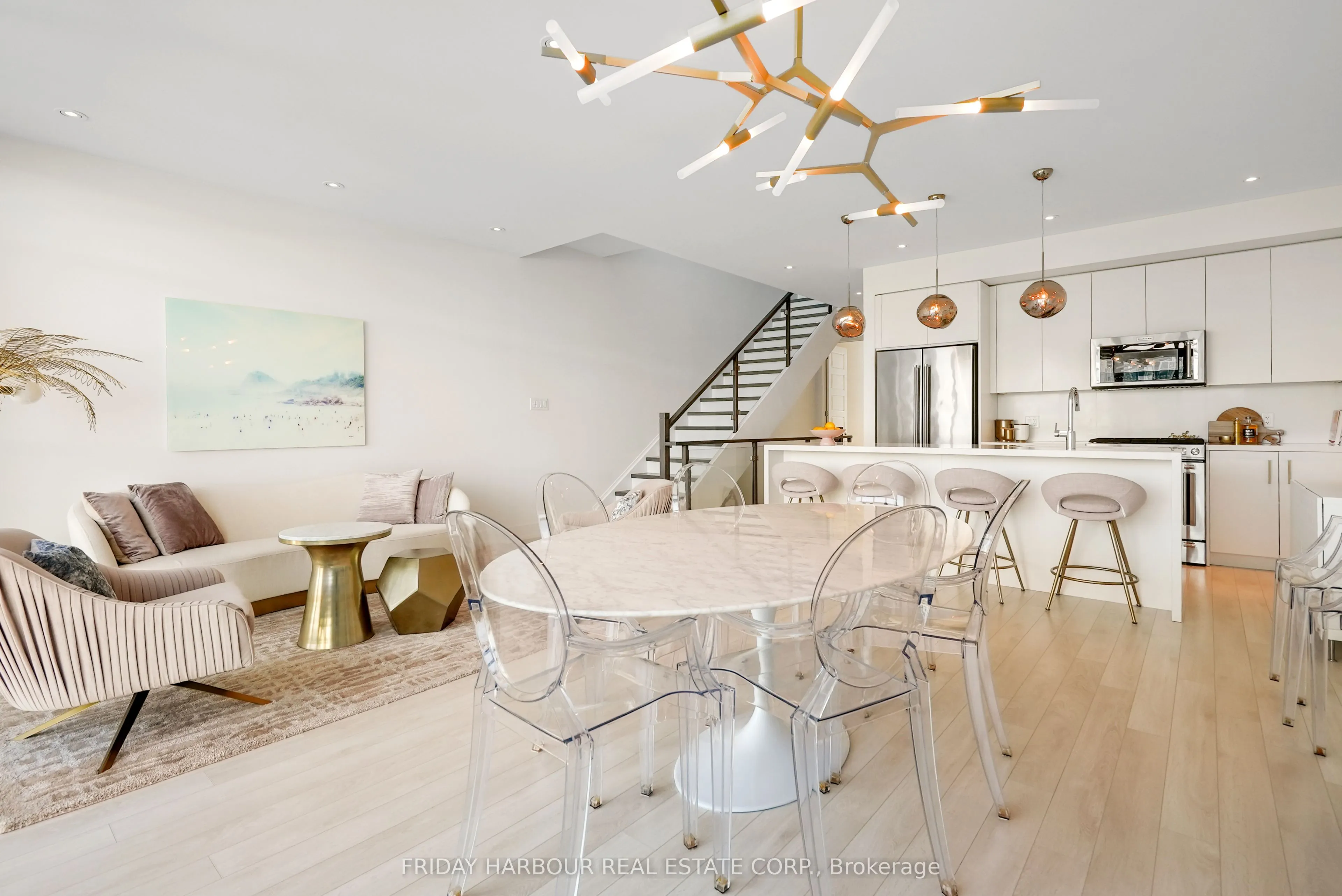 3718 Mangusta Court